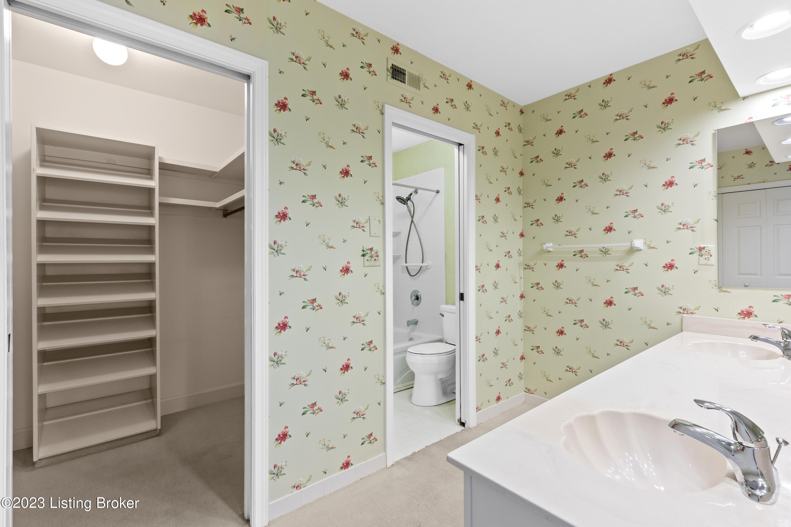 5601 Coach Gate Wynde, 6