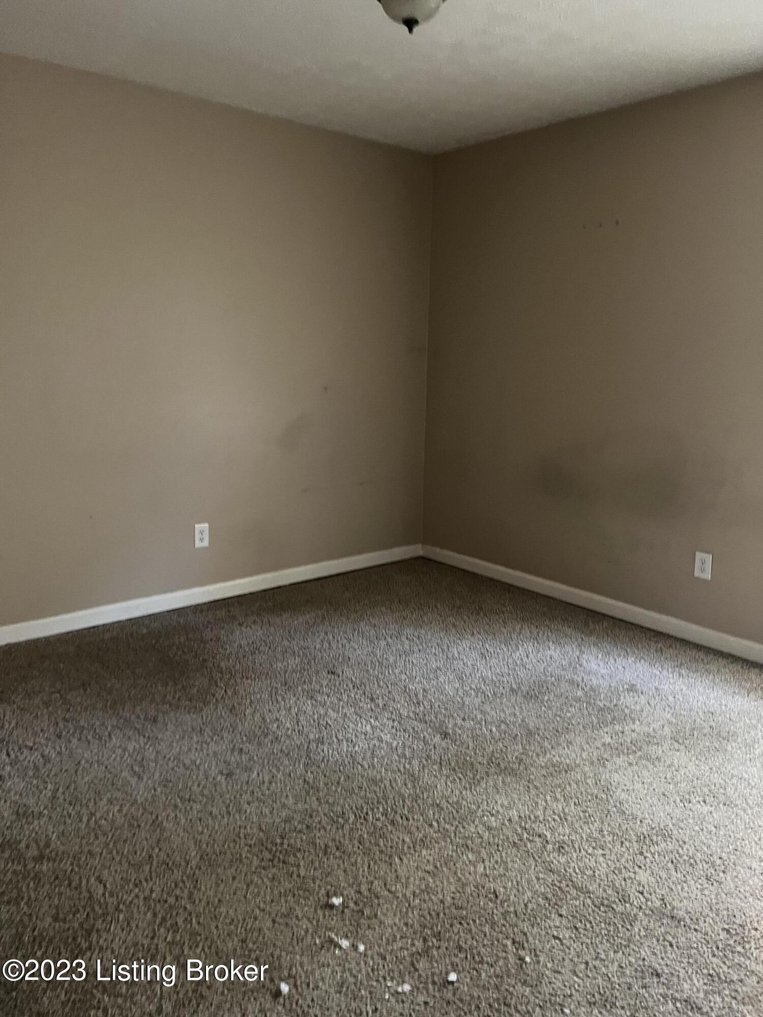 221 Broadland Ct