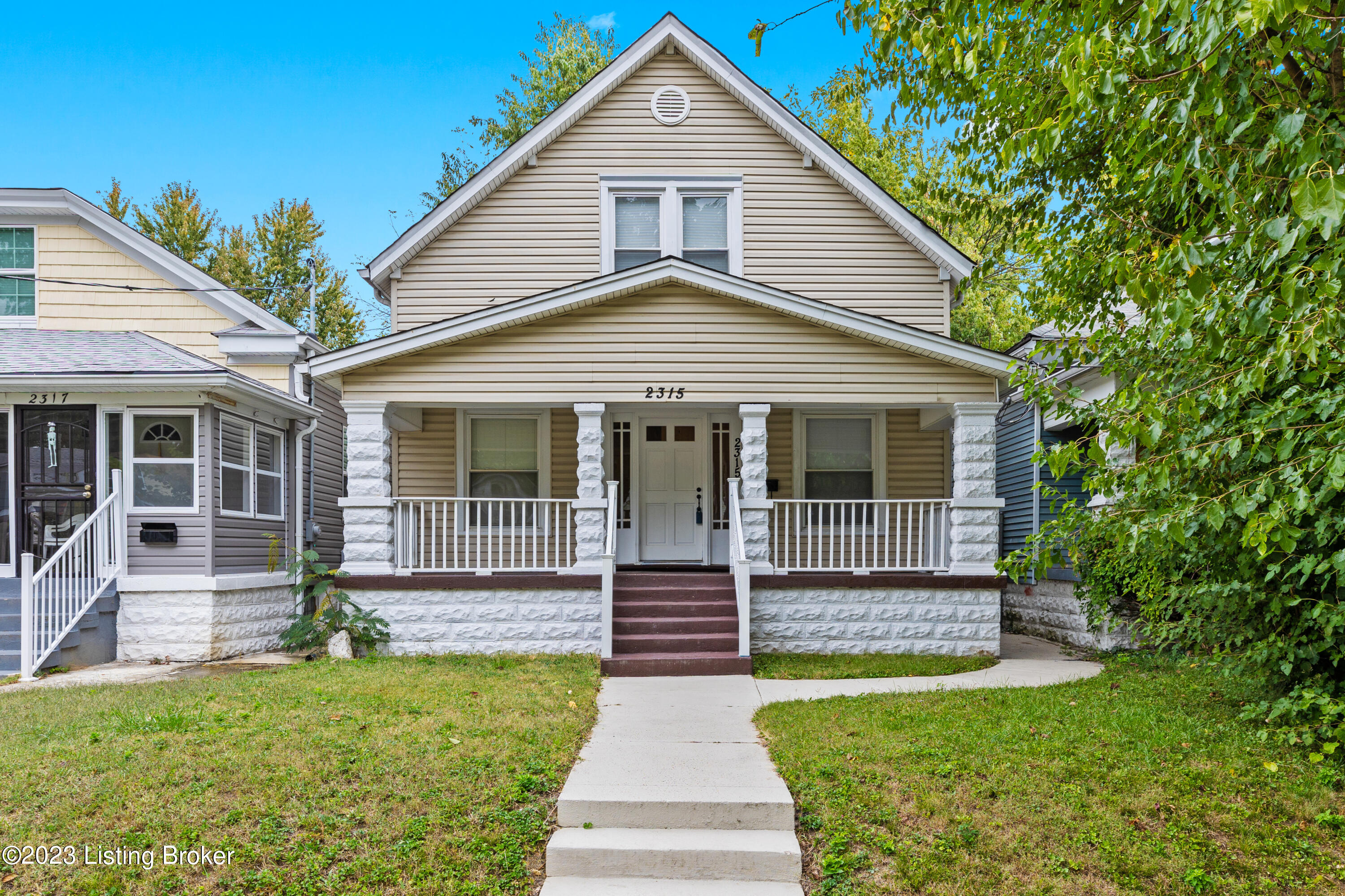 2315 Greenwood Ave