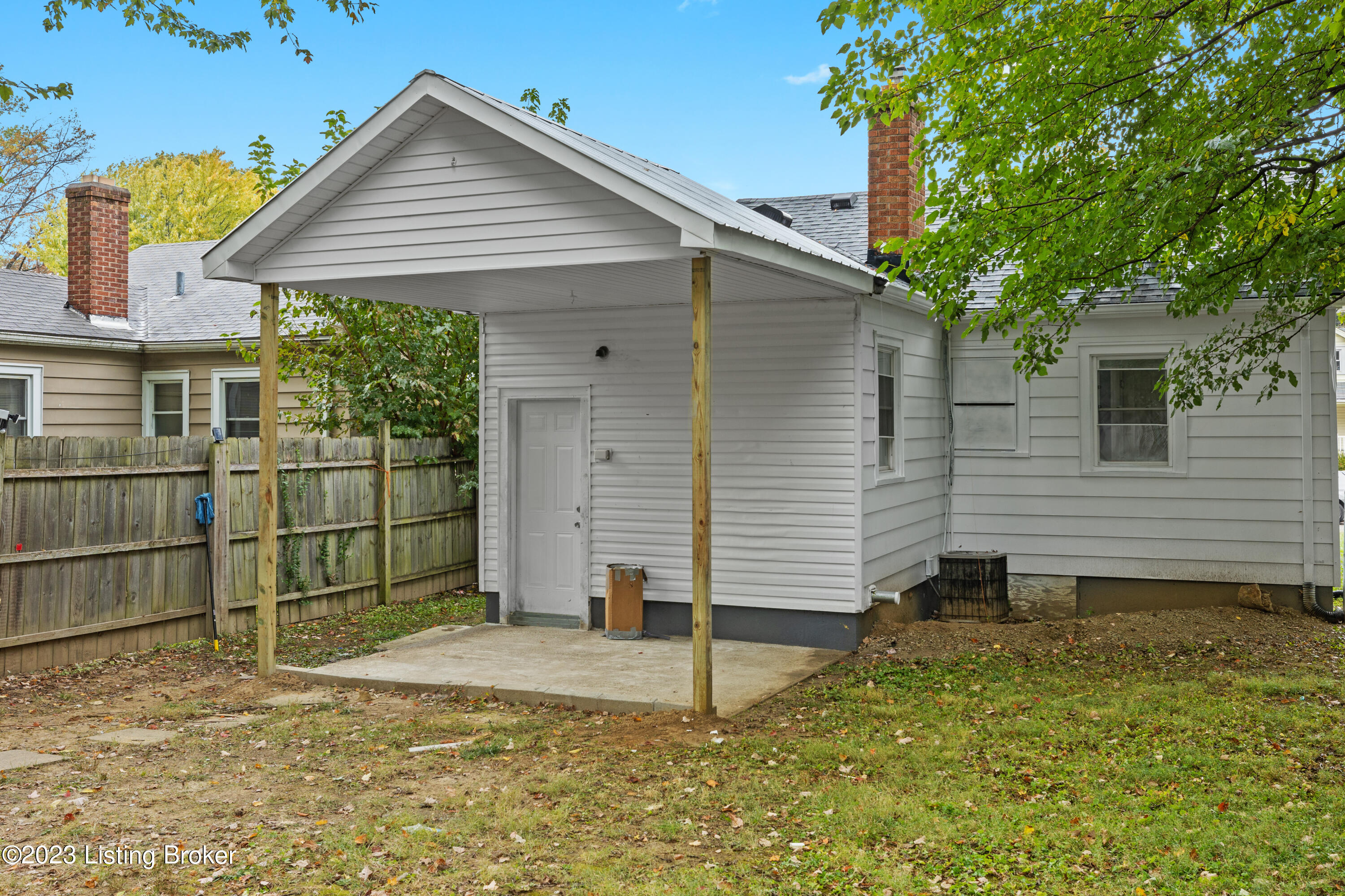 832 Camden Ave