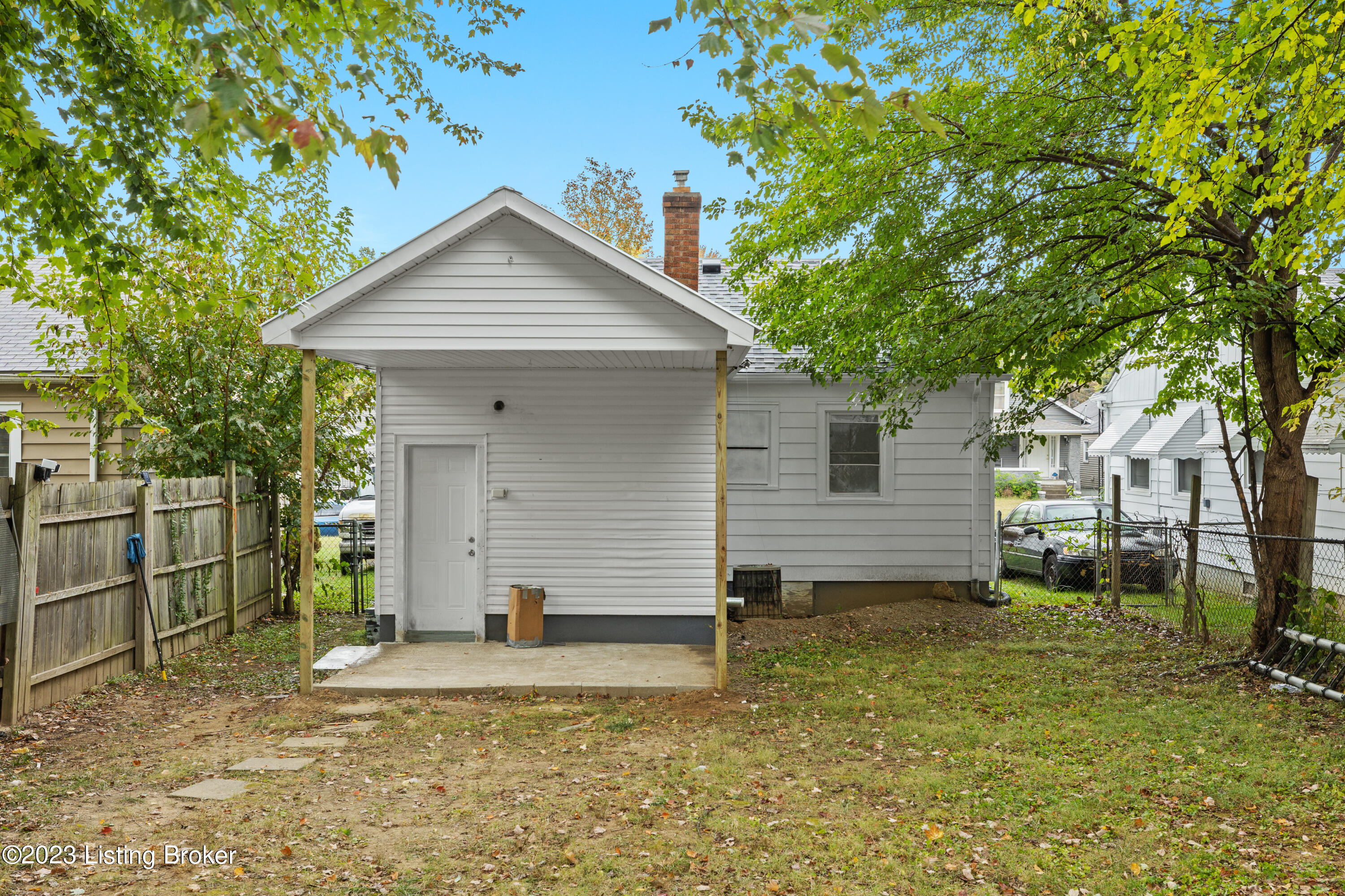 832 Camden Ave