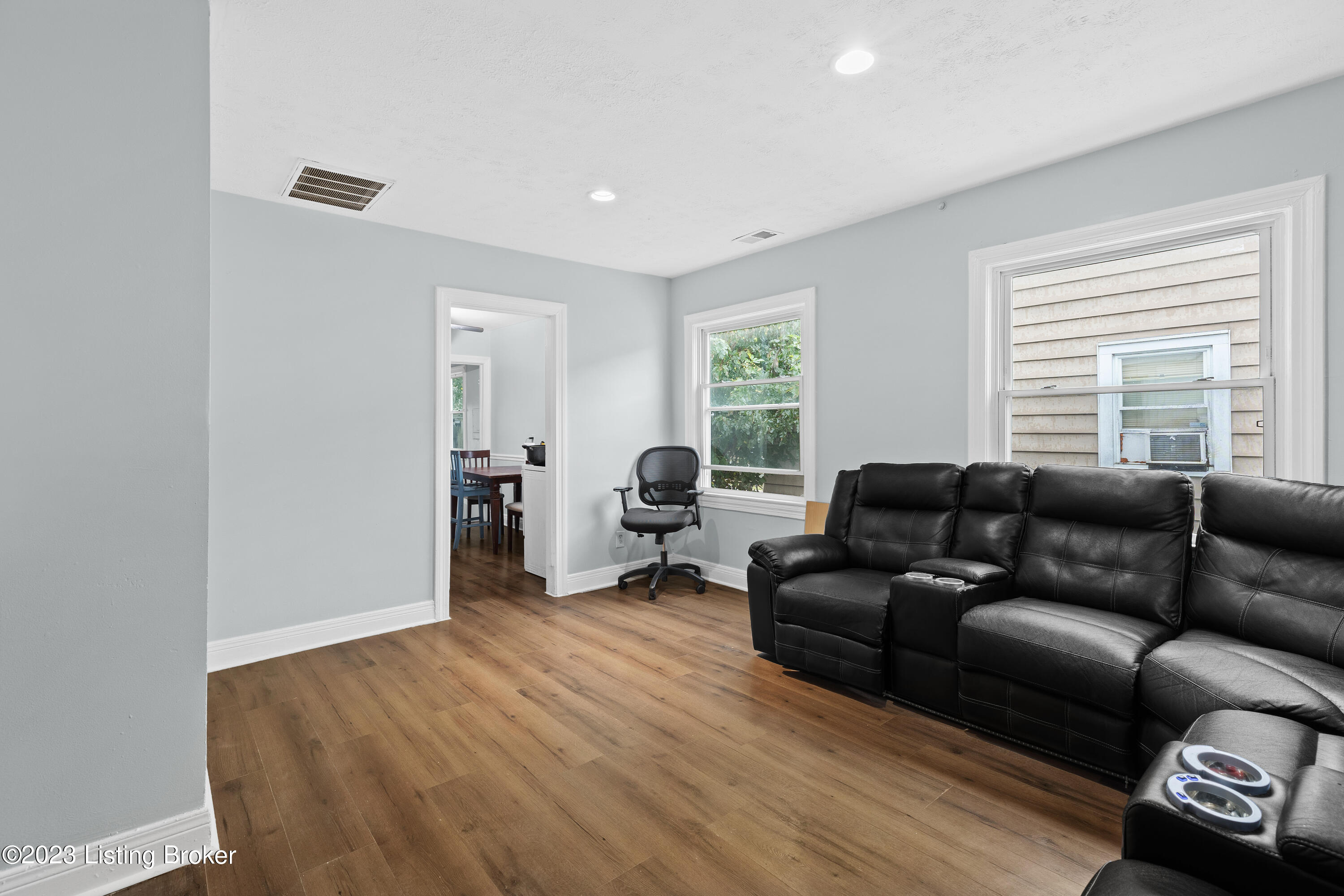 832 Camden Ave