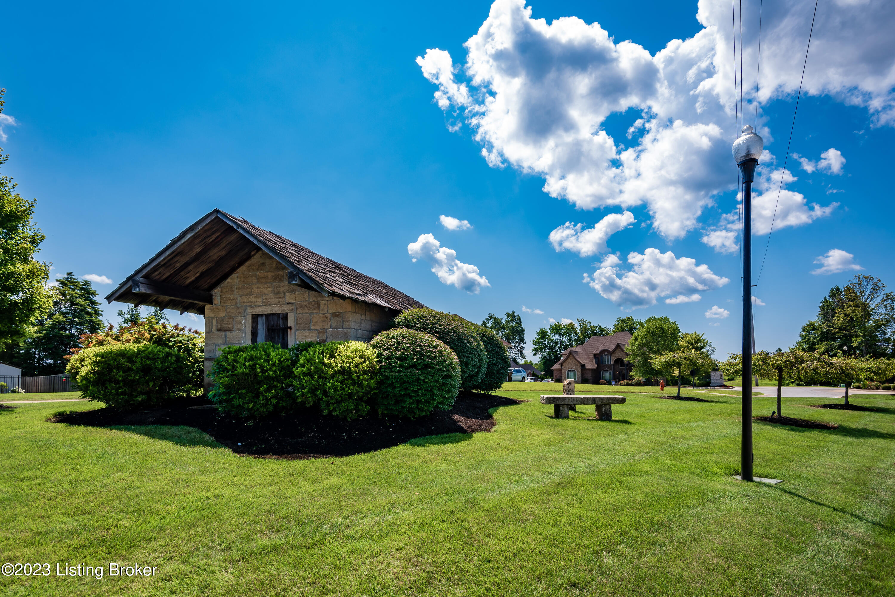 452 Highland Ridge Dr