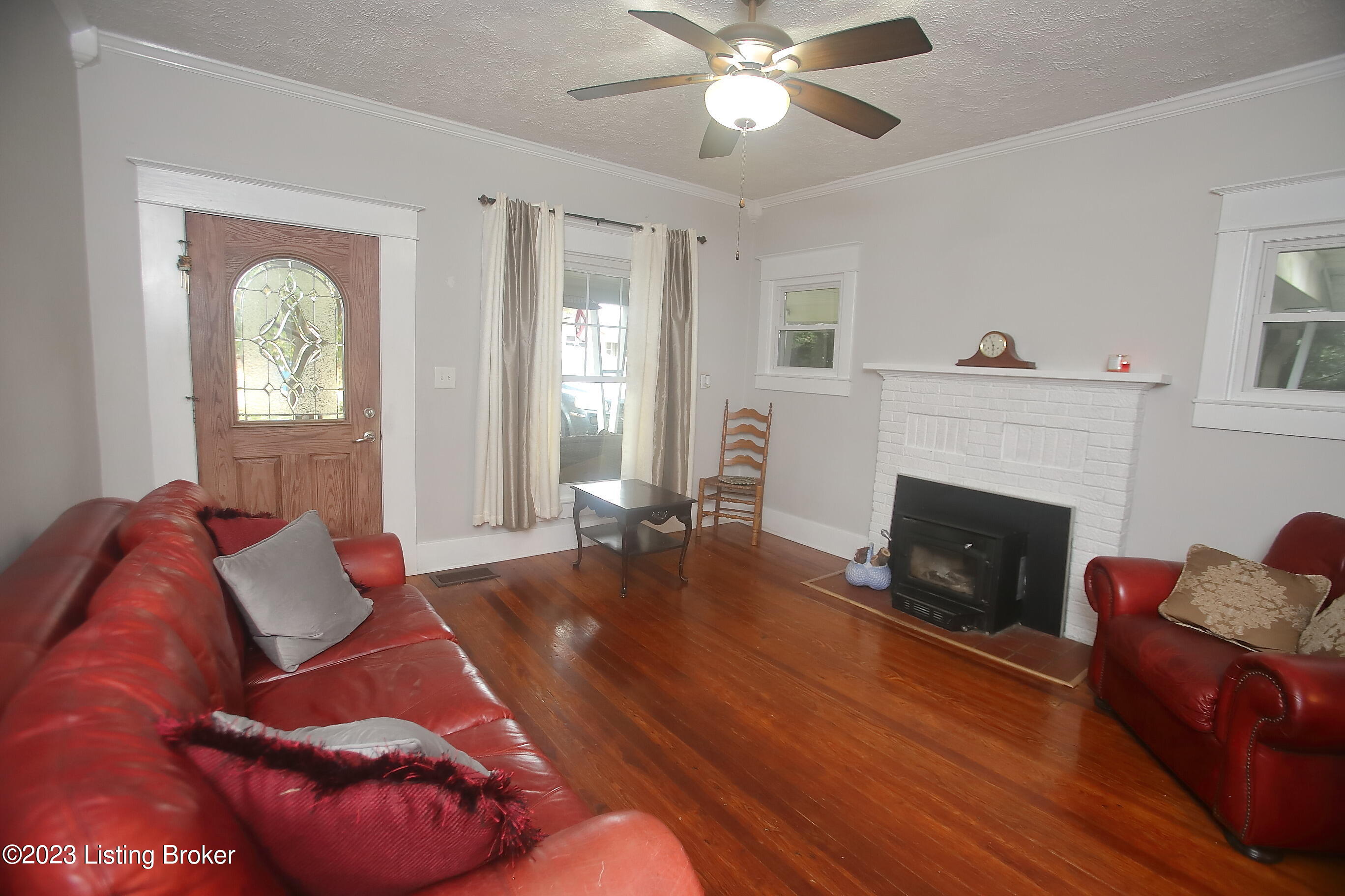 1720 Lakeside Dr
