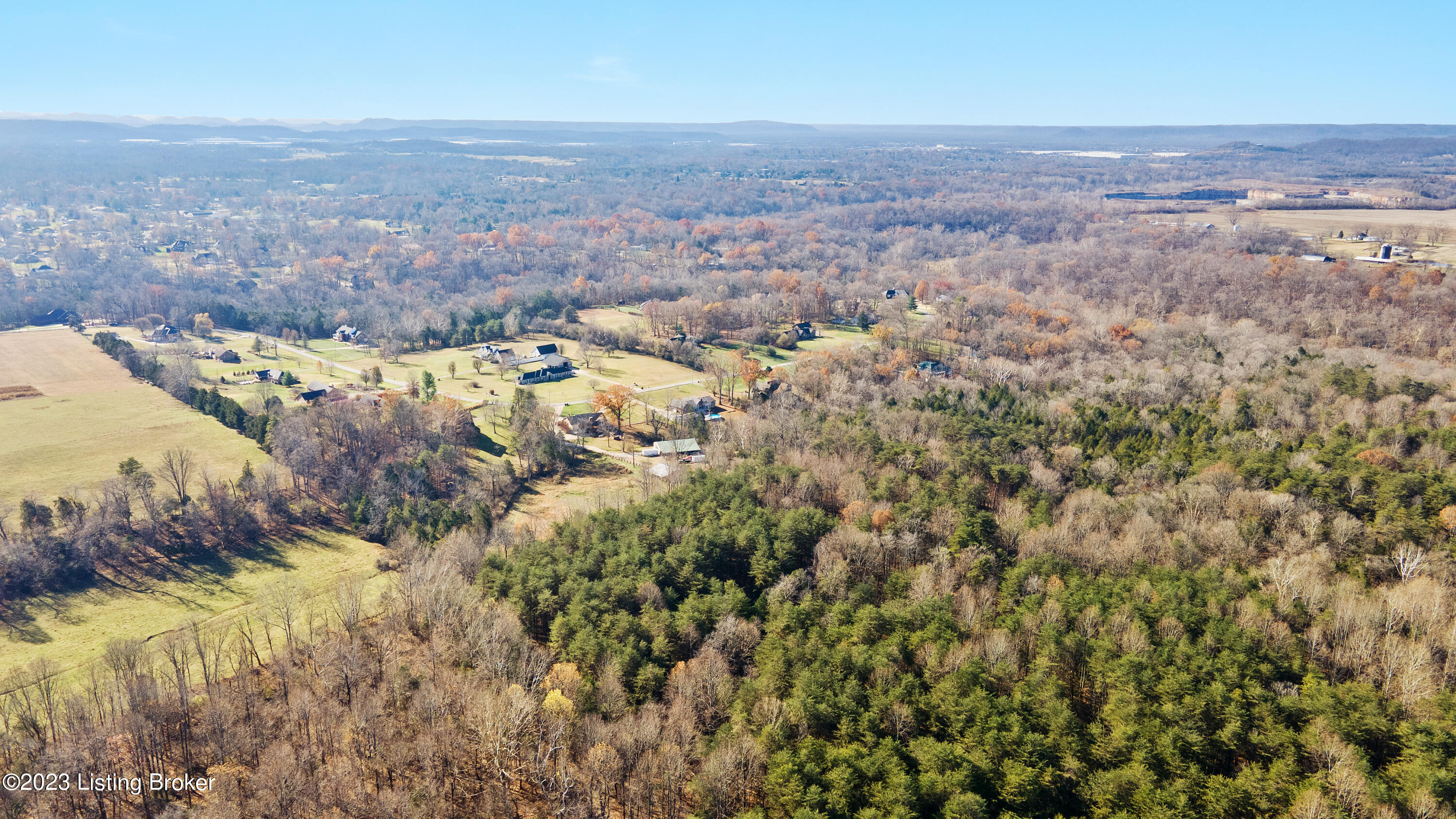 674 W Laurel River Dr