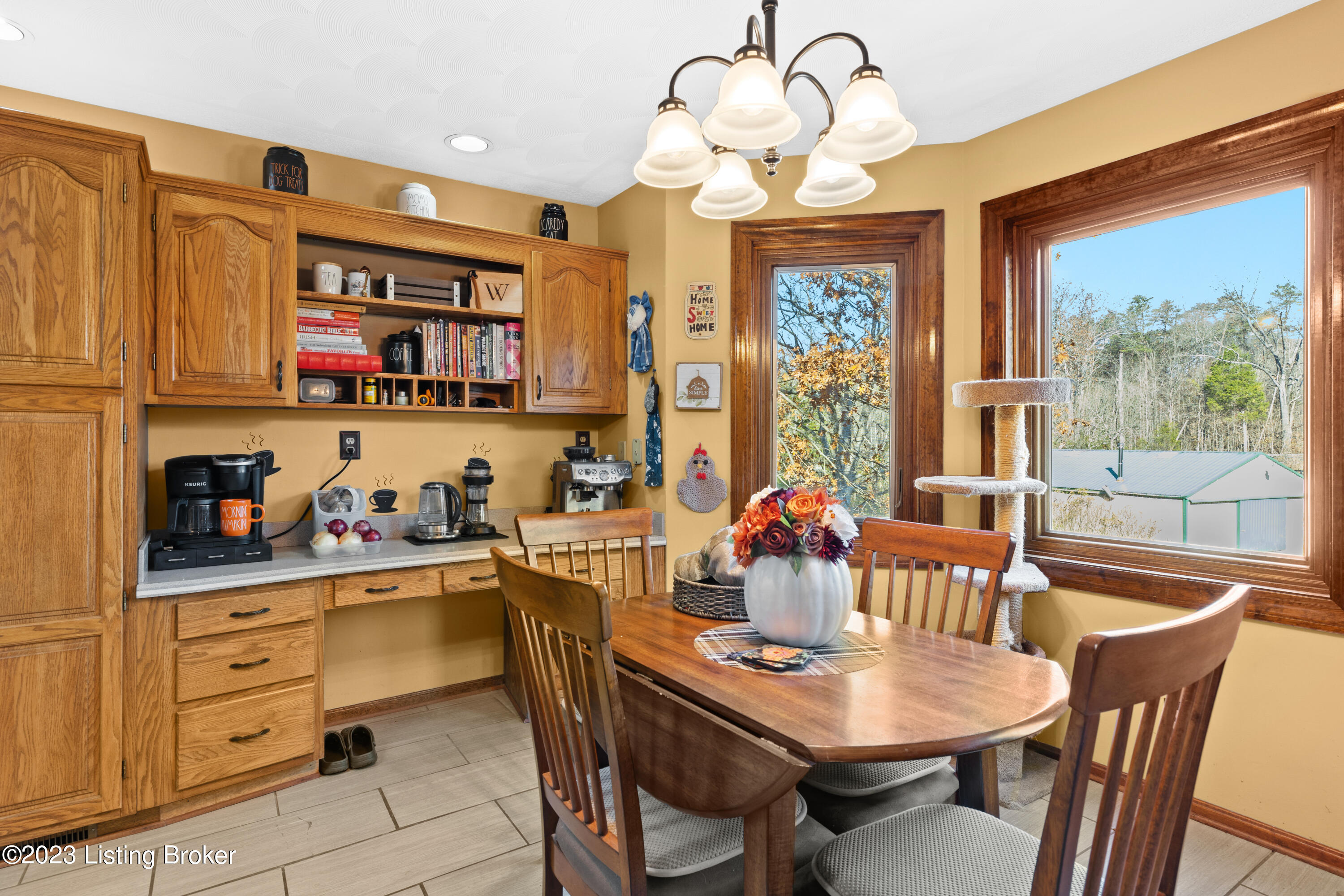 674 W Laurel River Dr