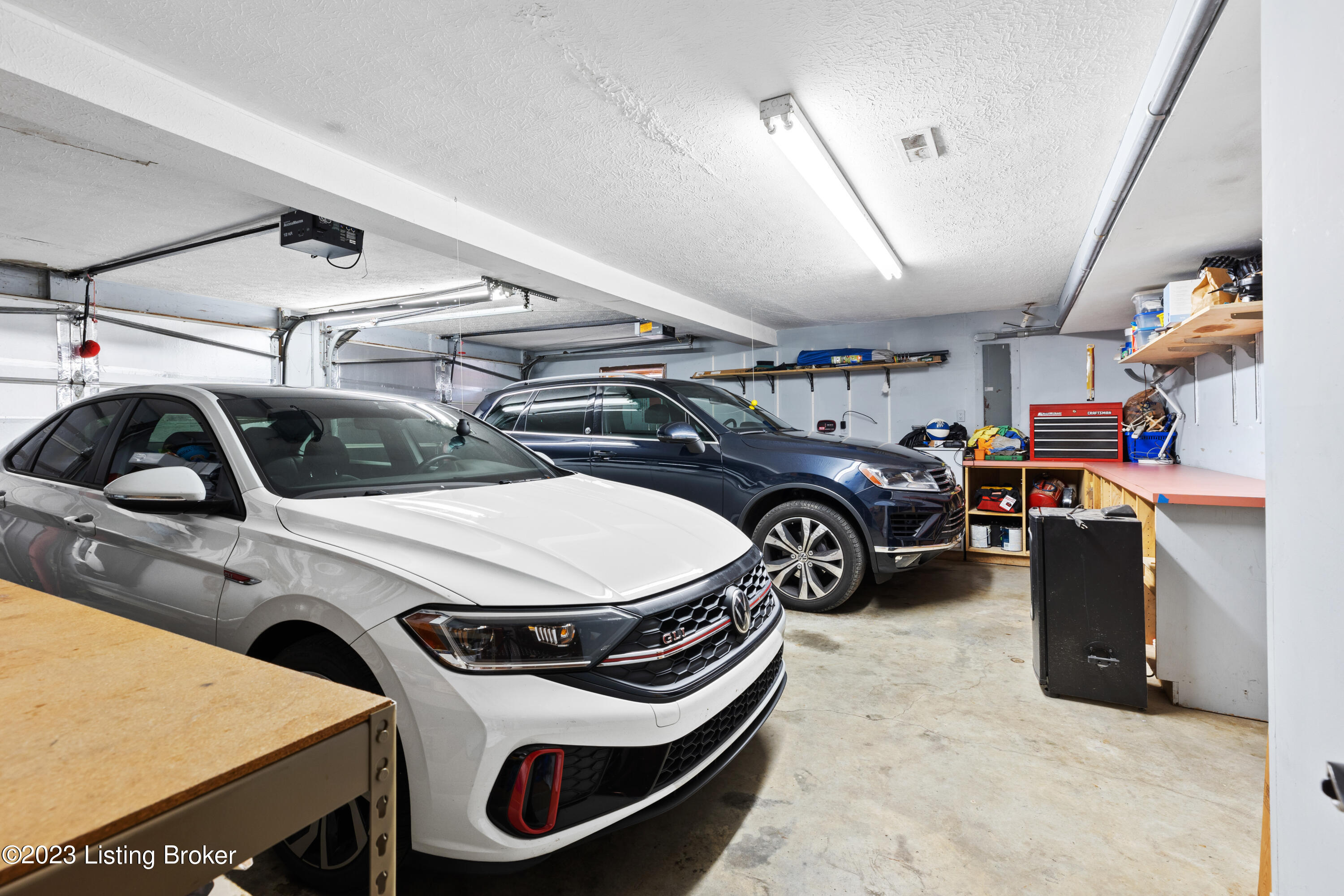 674 W Laurel River Dr