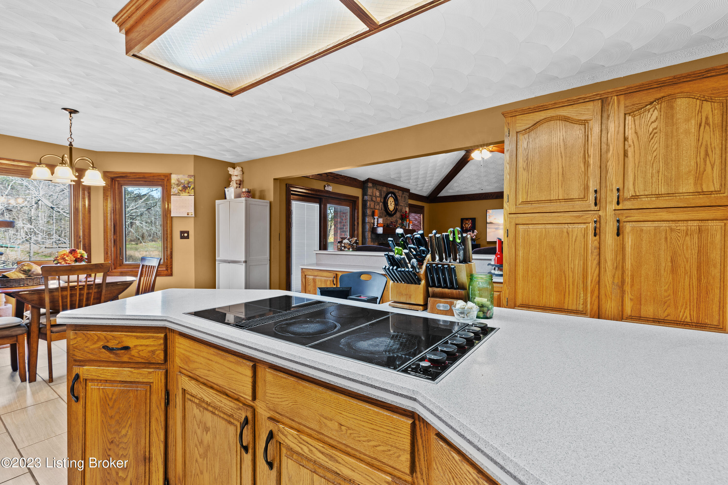 674 W Laurel River Dr