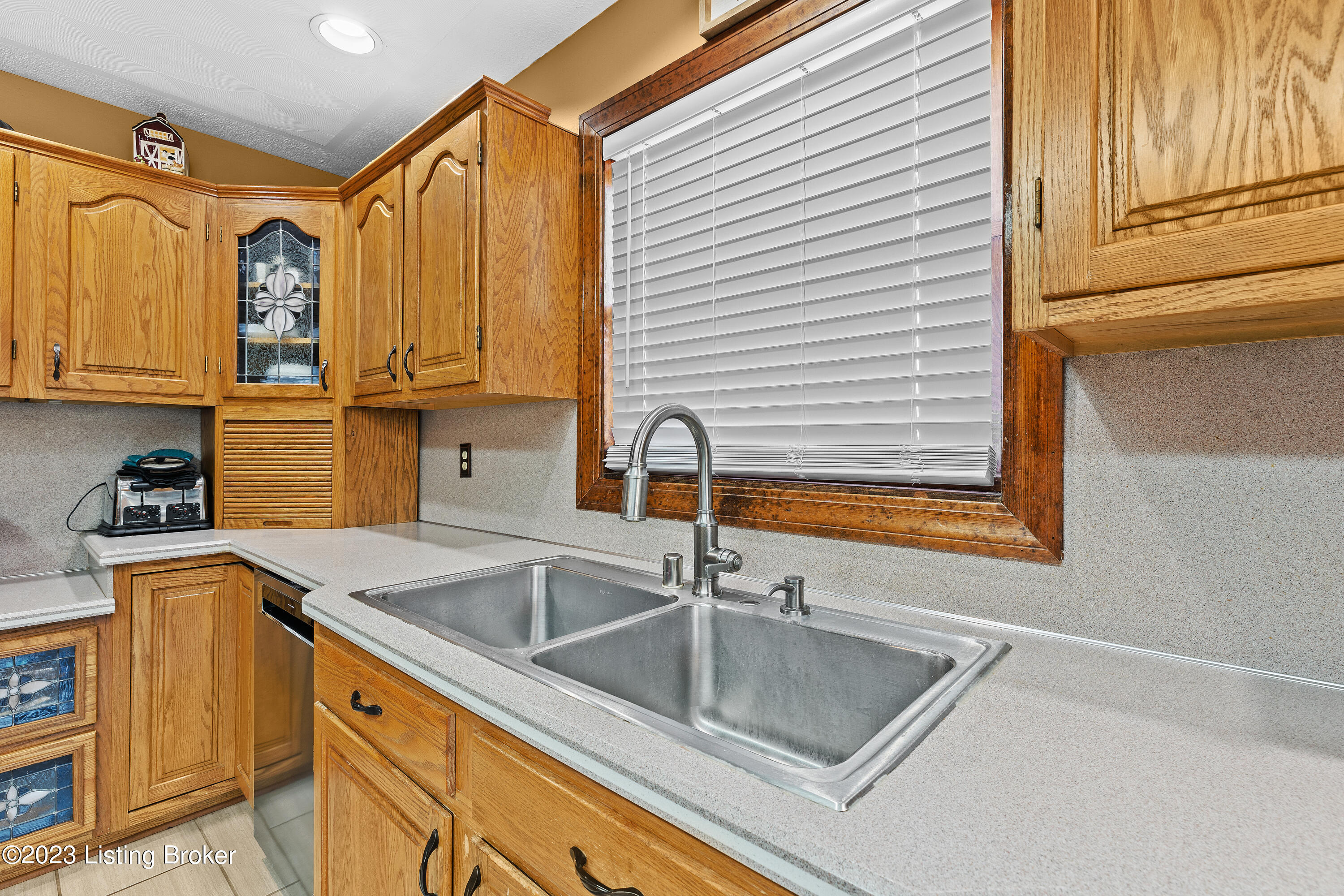 674 W Laurel River Dr