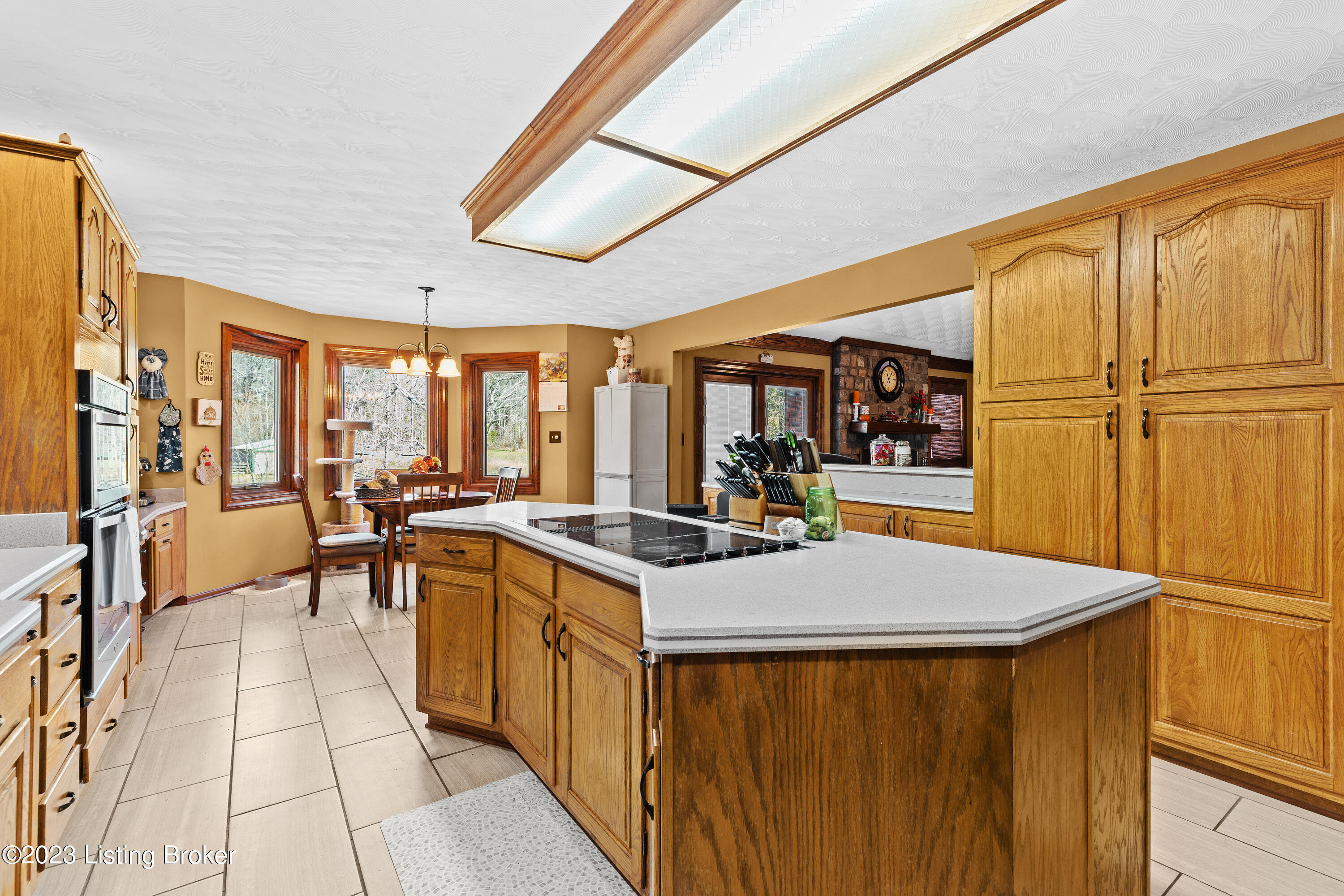 674 W Laurel River Dr