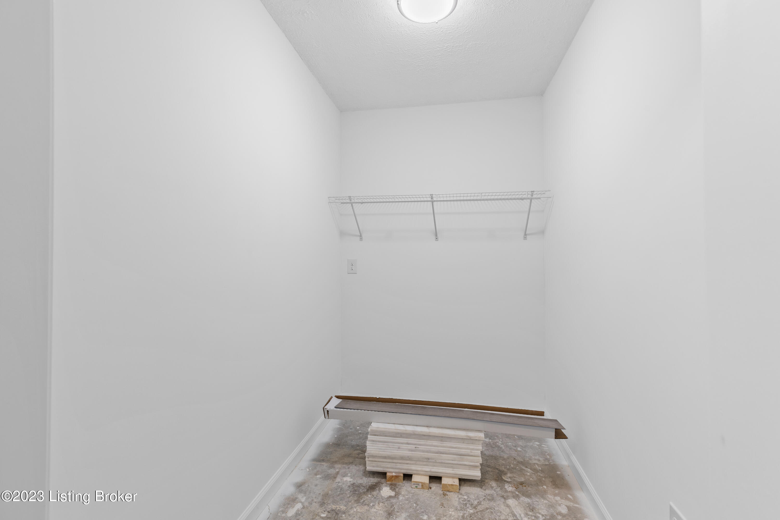 118 Joy Ct