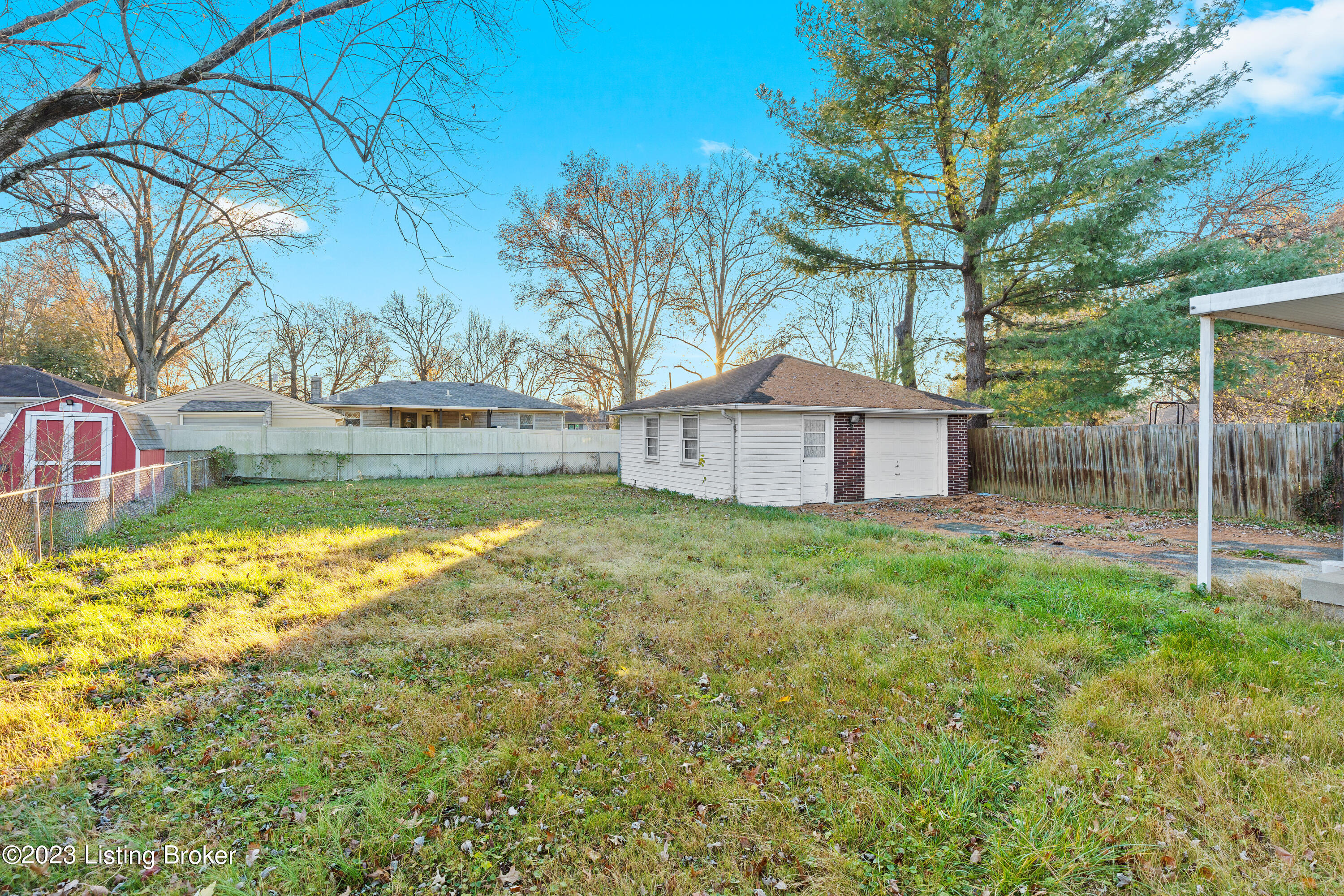 3218 Greendale Dr