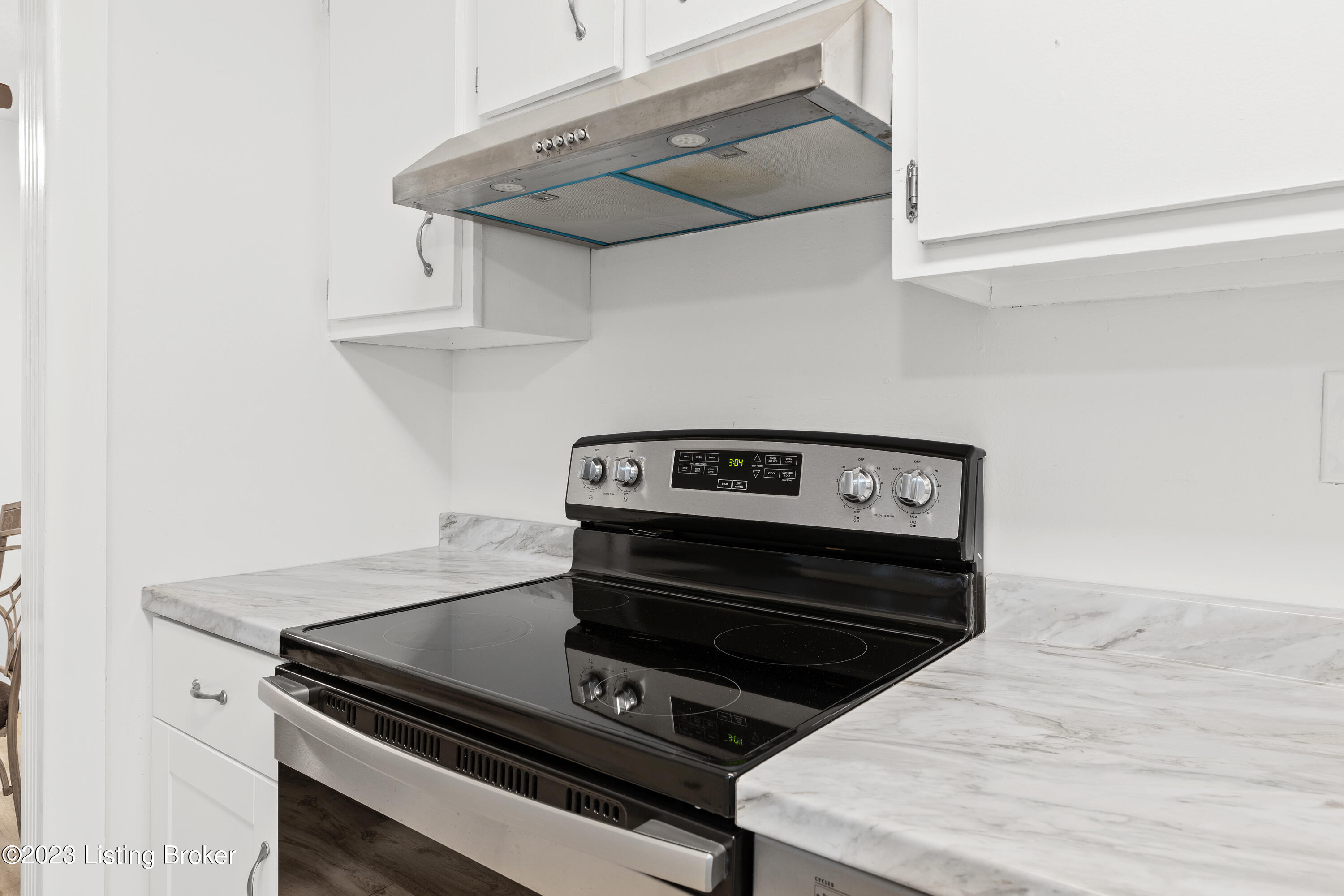 7050 Wildwood Cir, 98