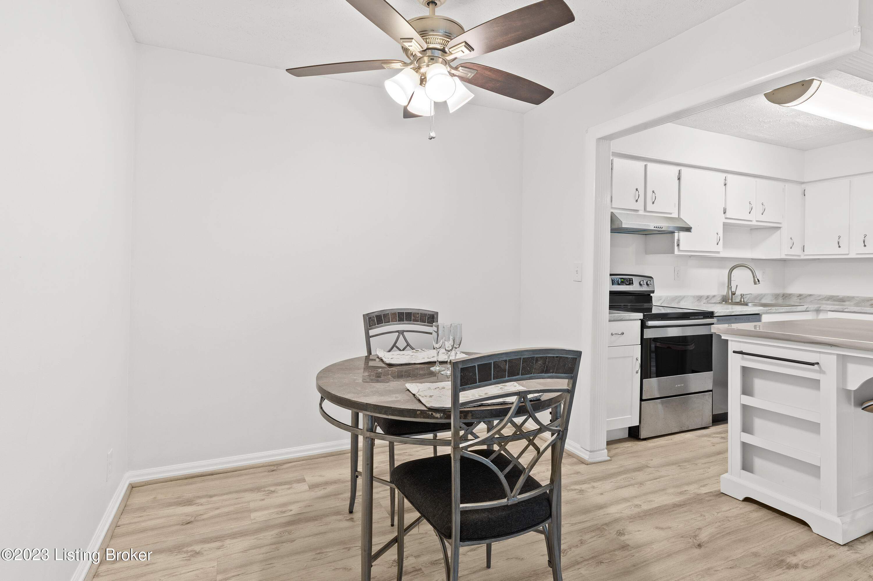 7050 Wildwood Cir, 98