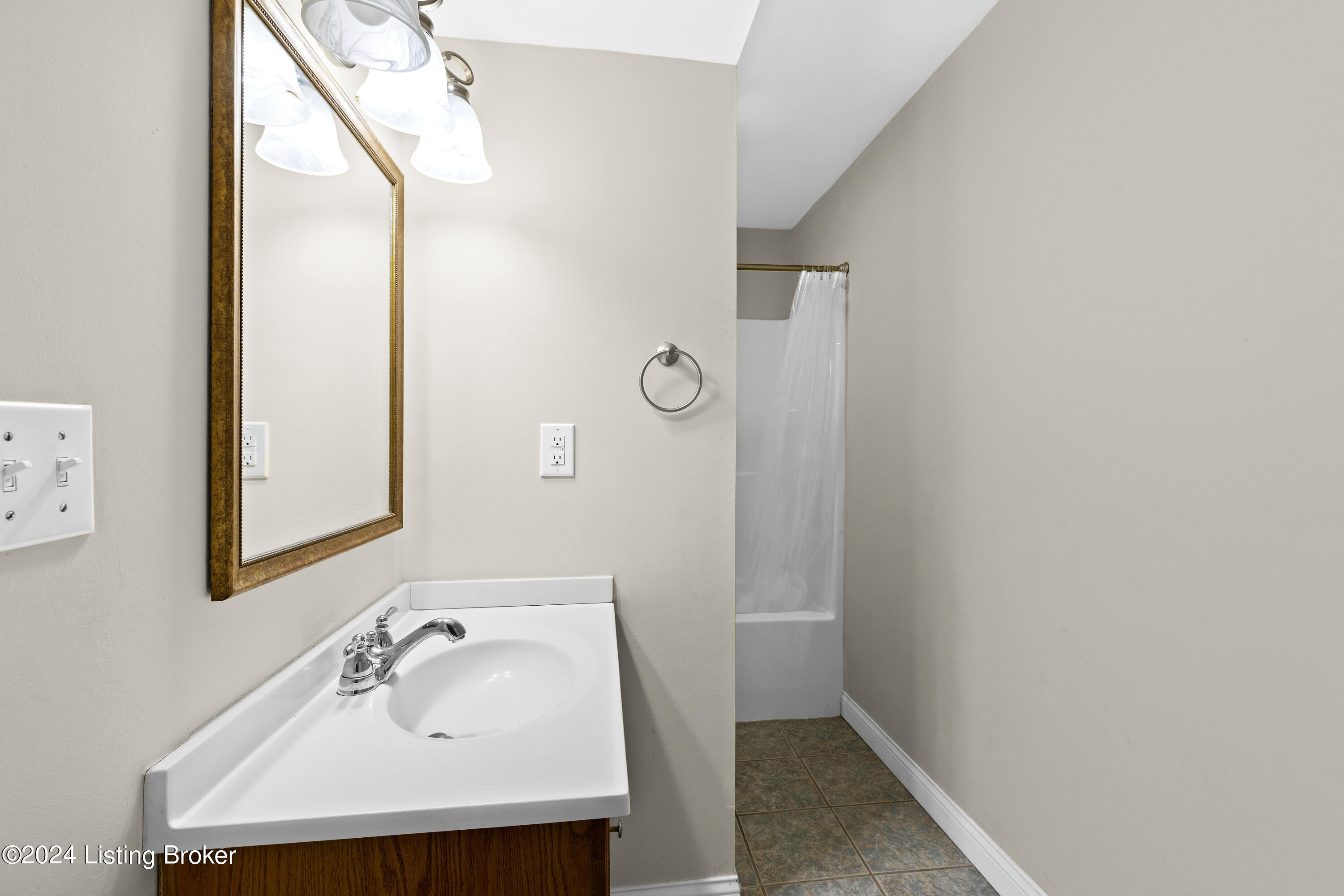 187 Meadow Park Ct