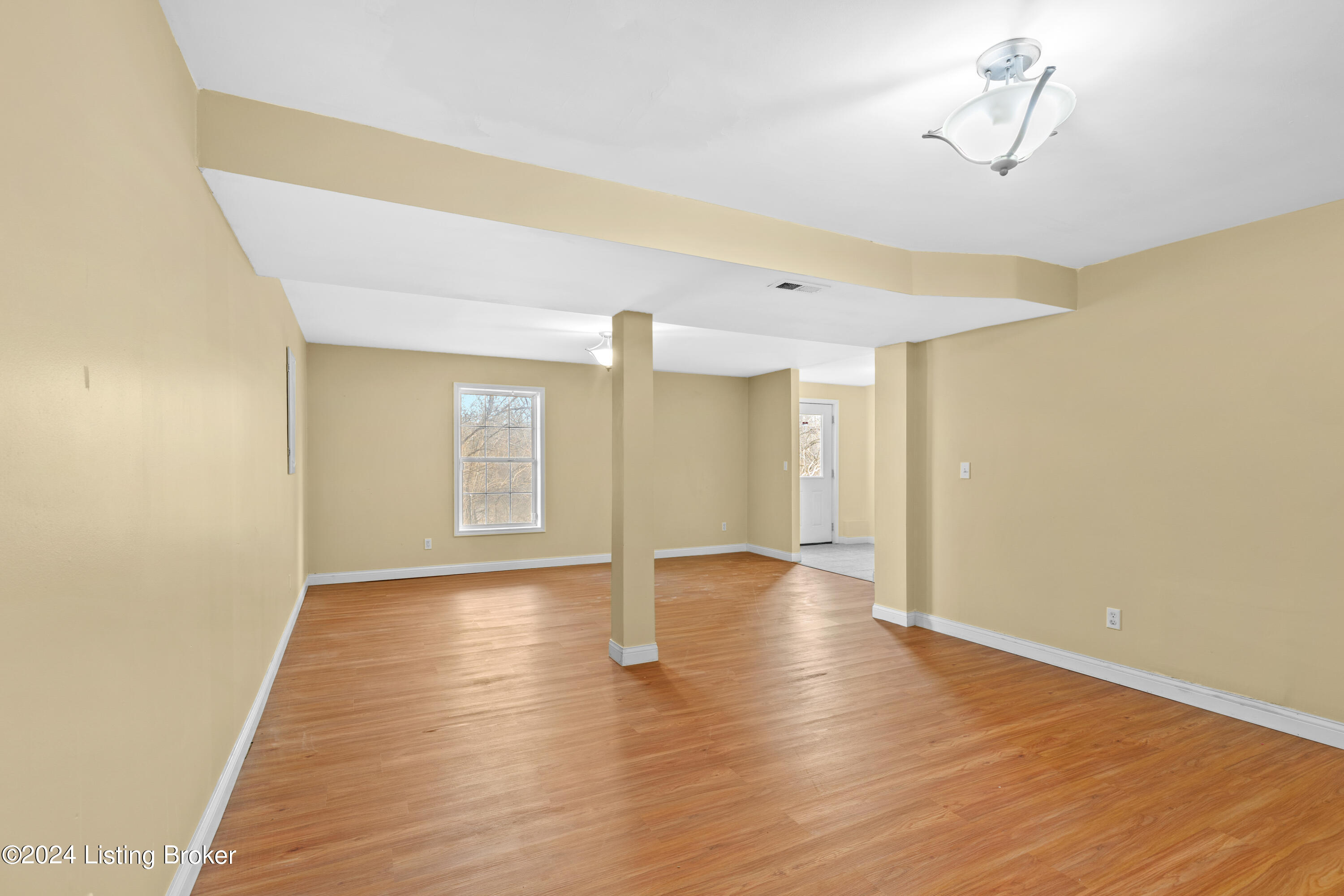 187 Meadow Park Ct