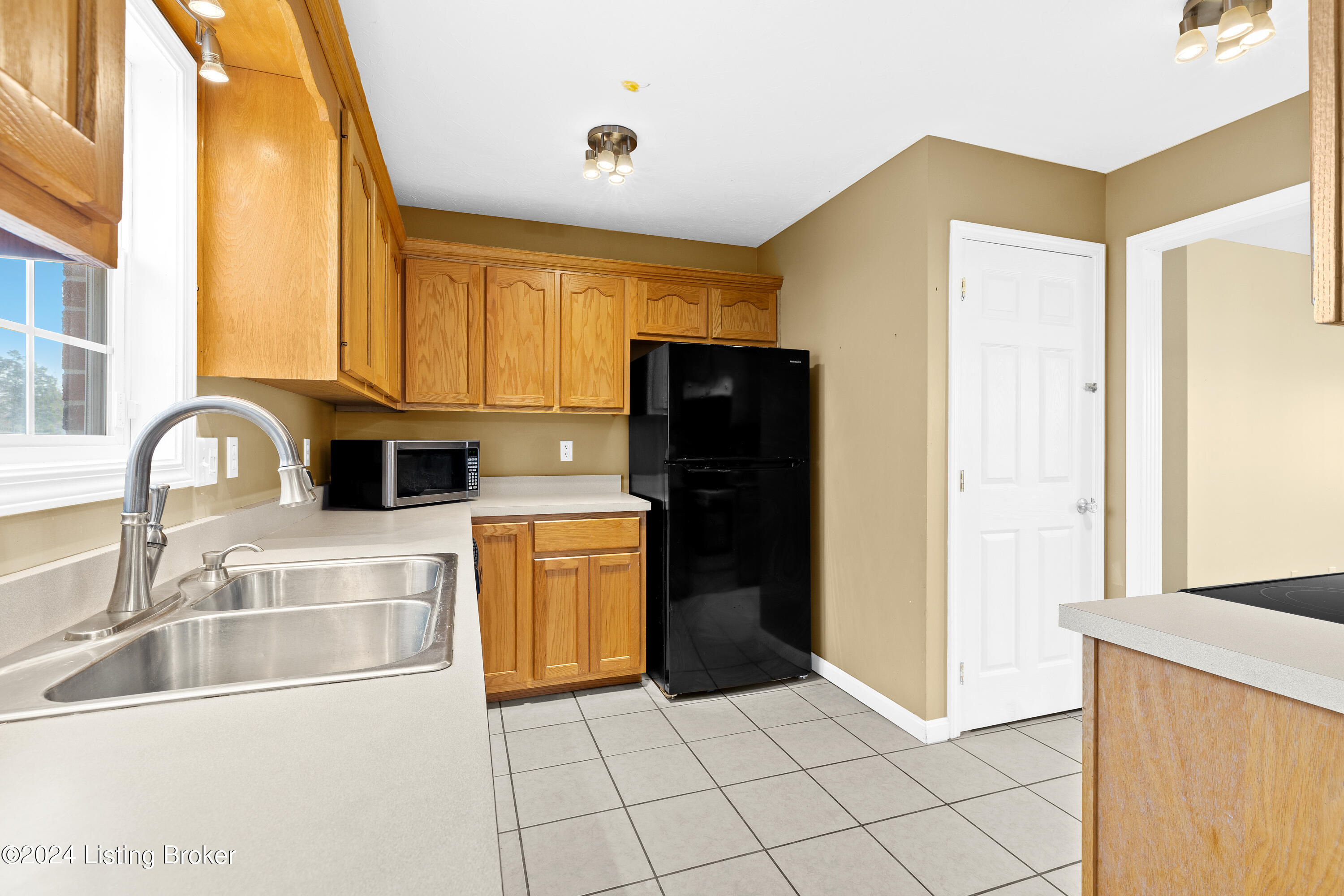 187 Meadow Park Ct