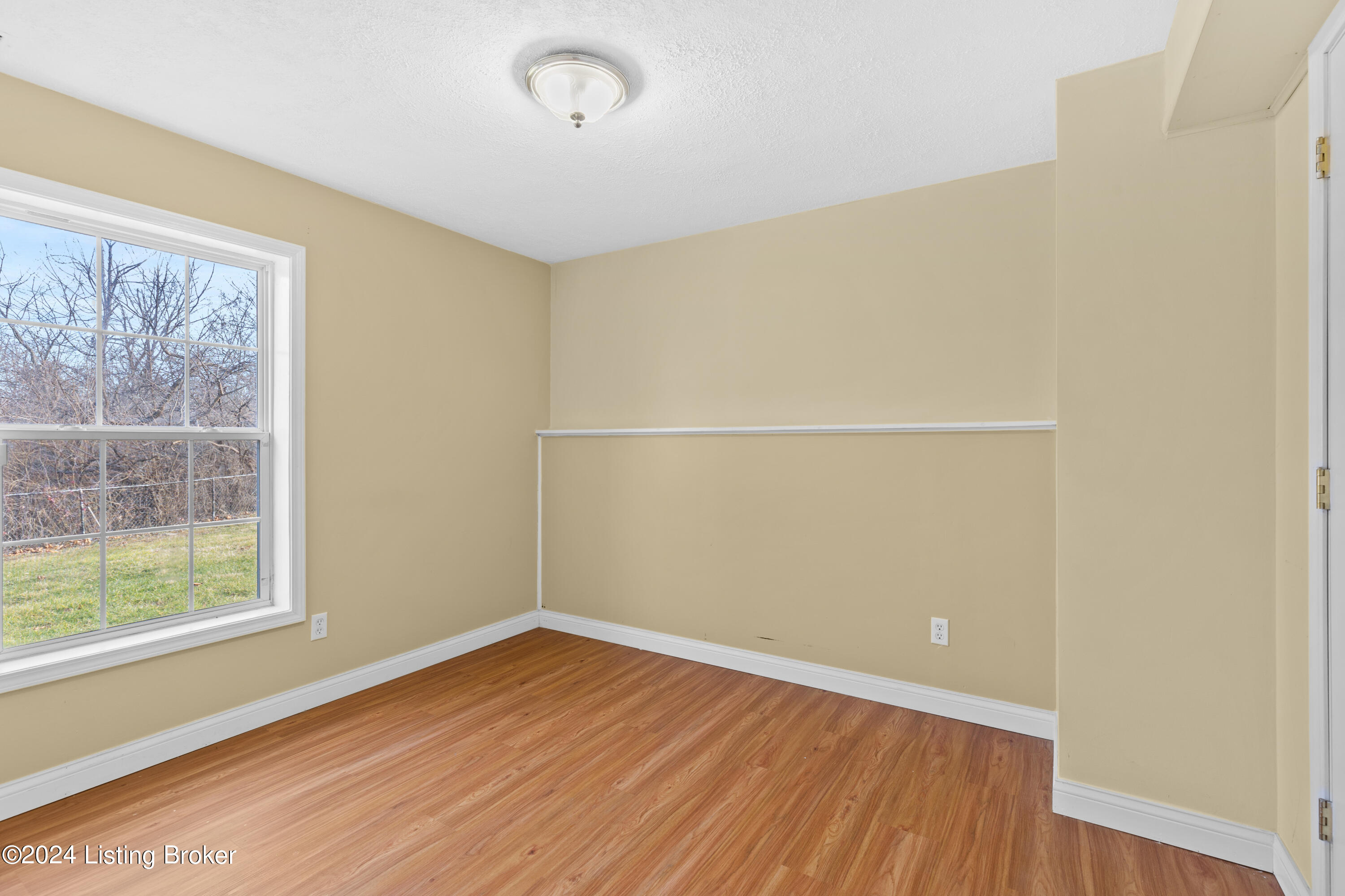 187 Meadow Park Ct
