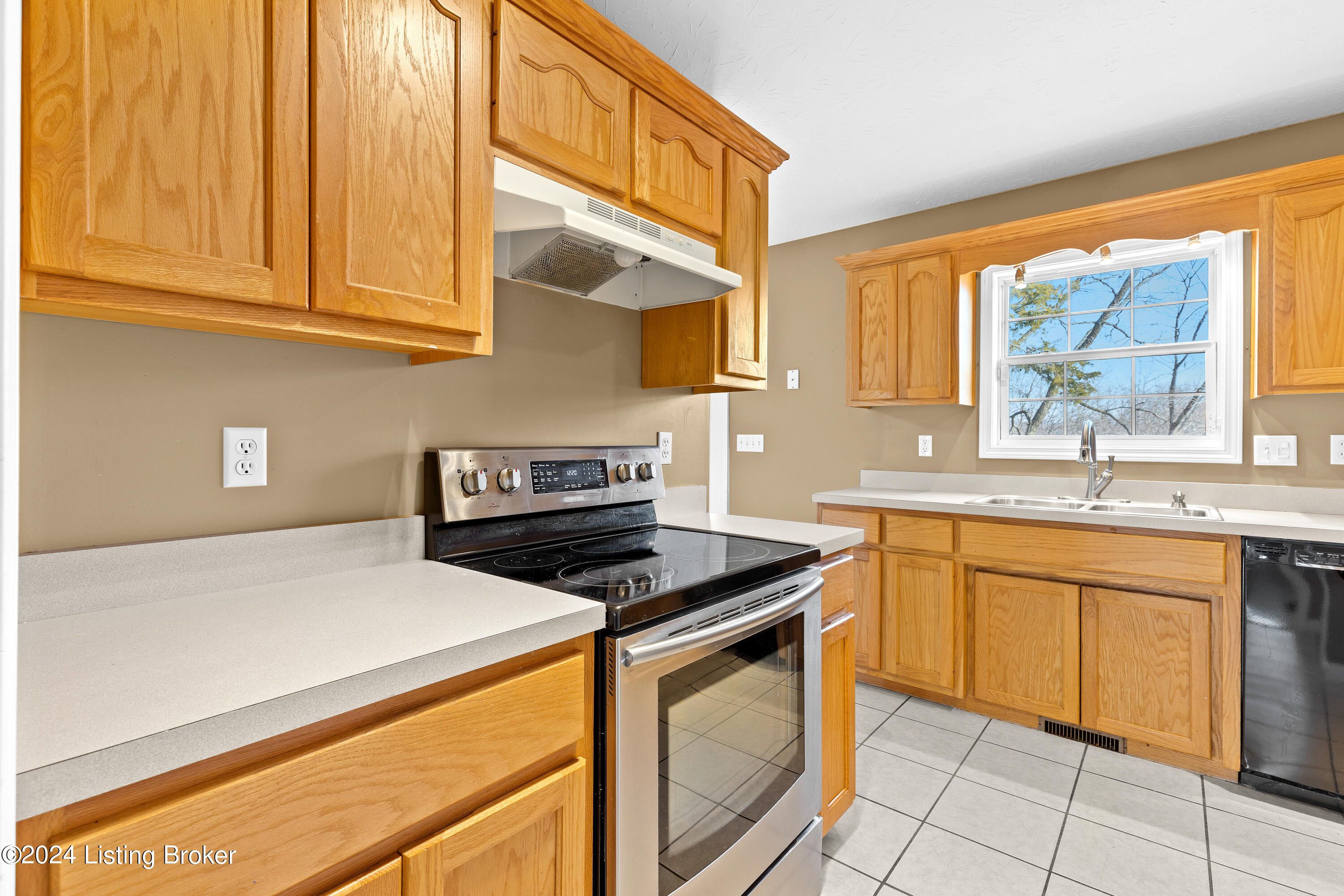 187 Meadow Park Ct