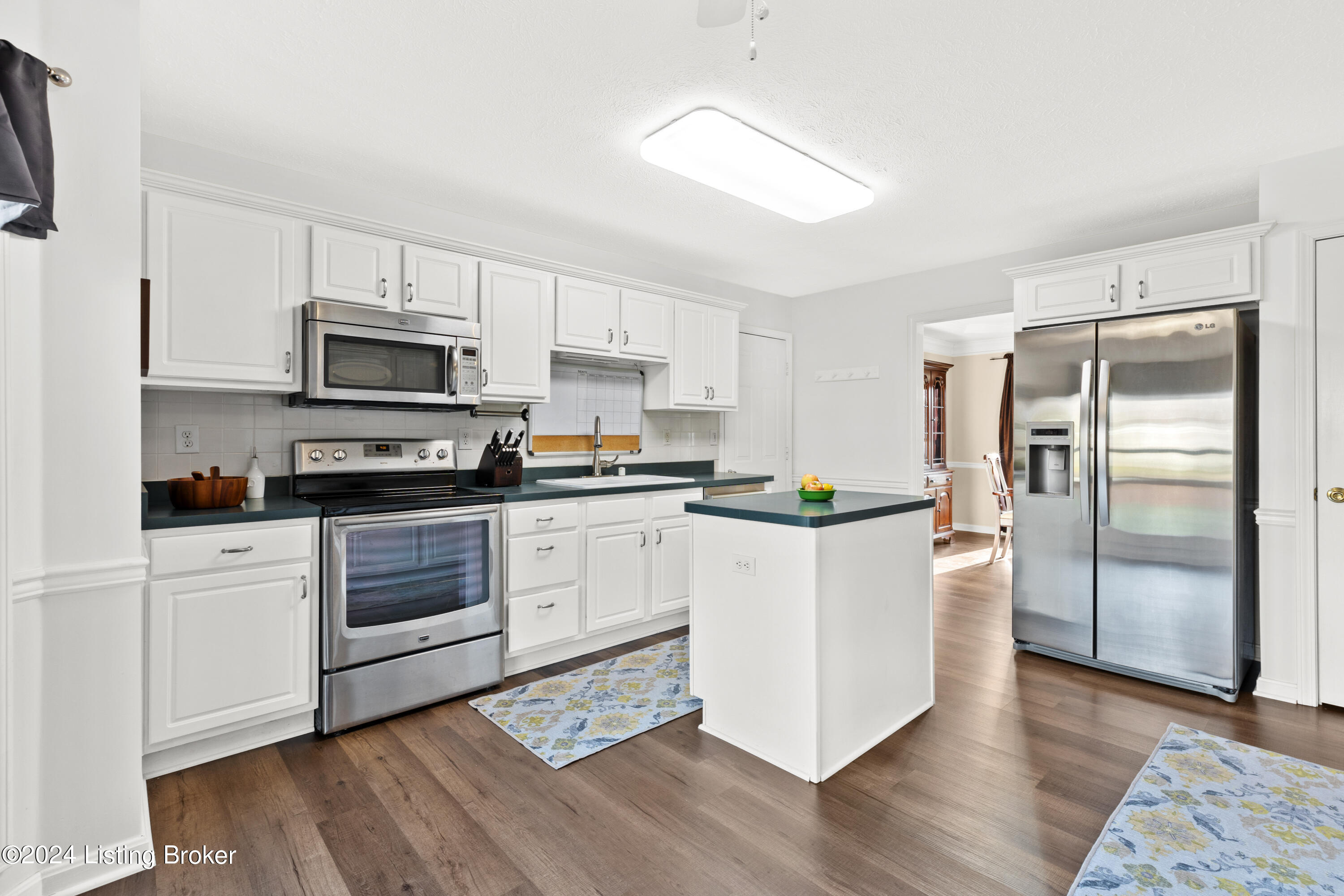 4305 Wooded Bend Way