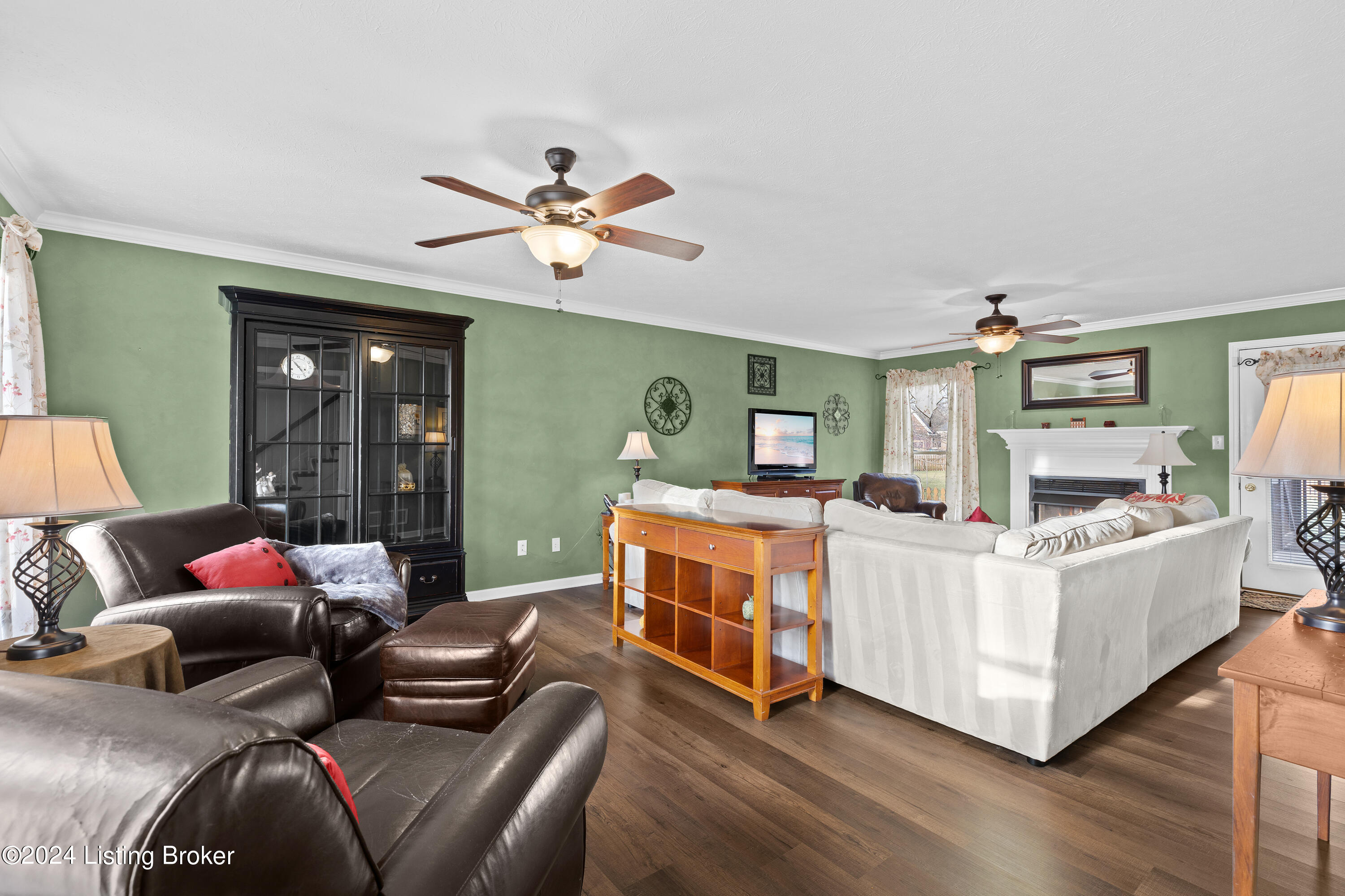 4305 Wooded Bend Way