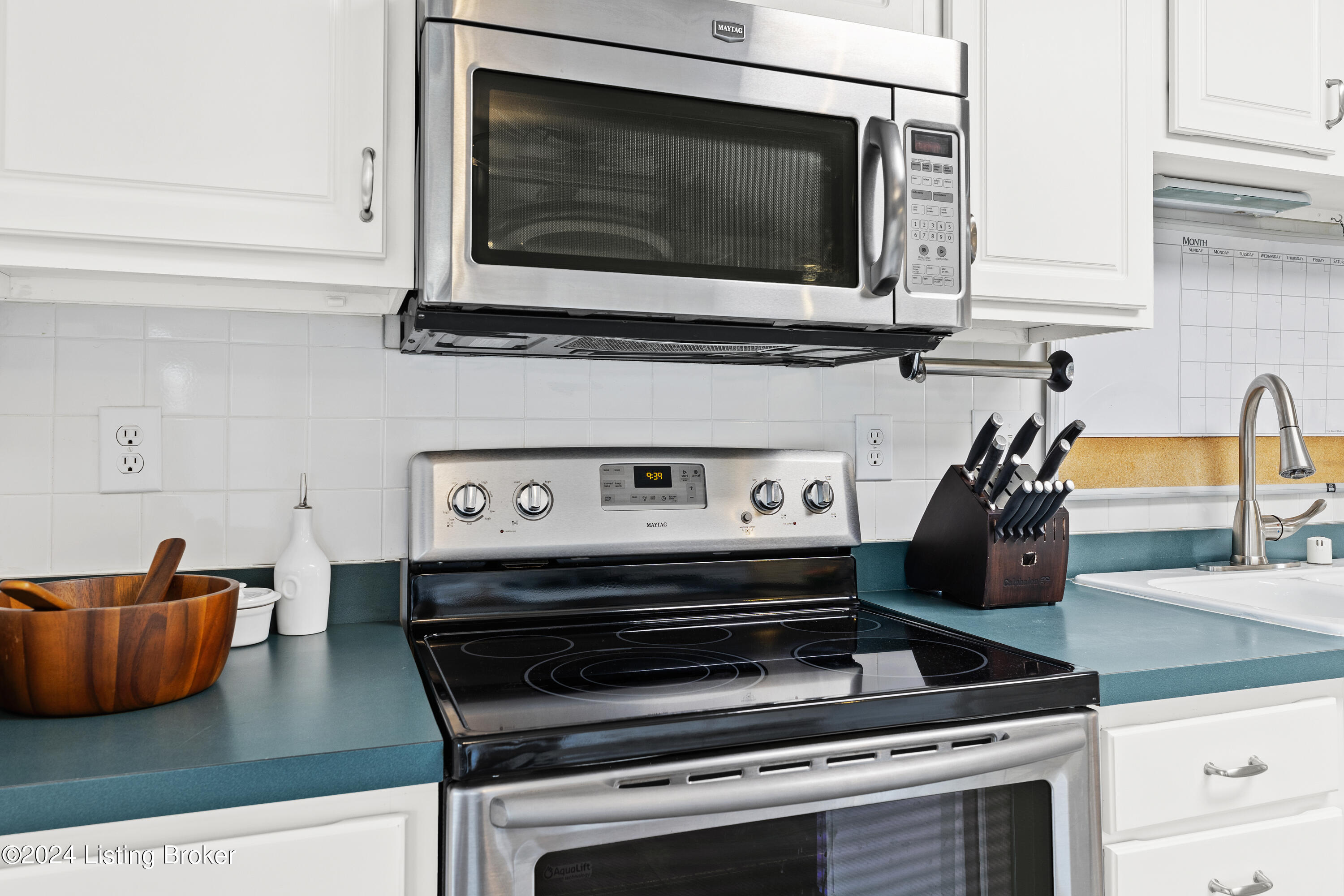 4305 Wooded Bend Way