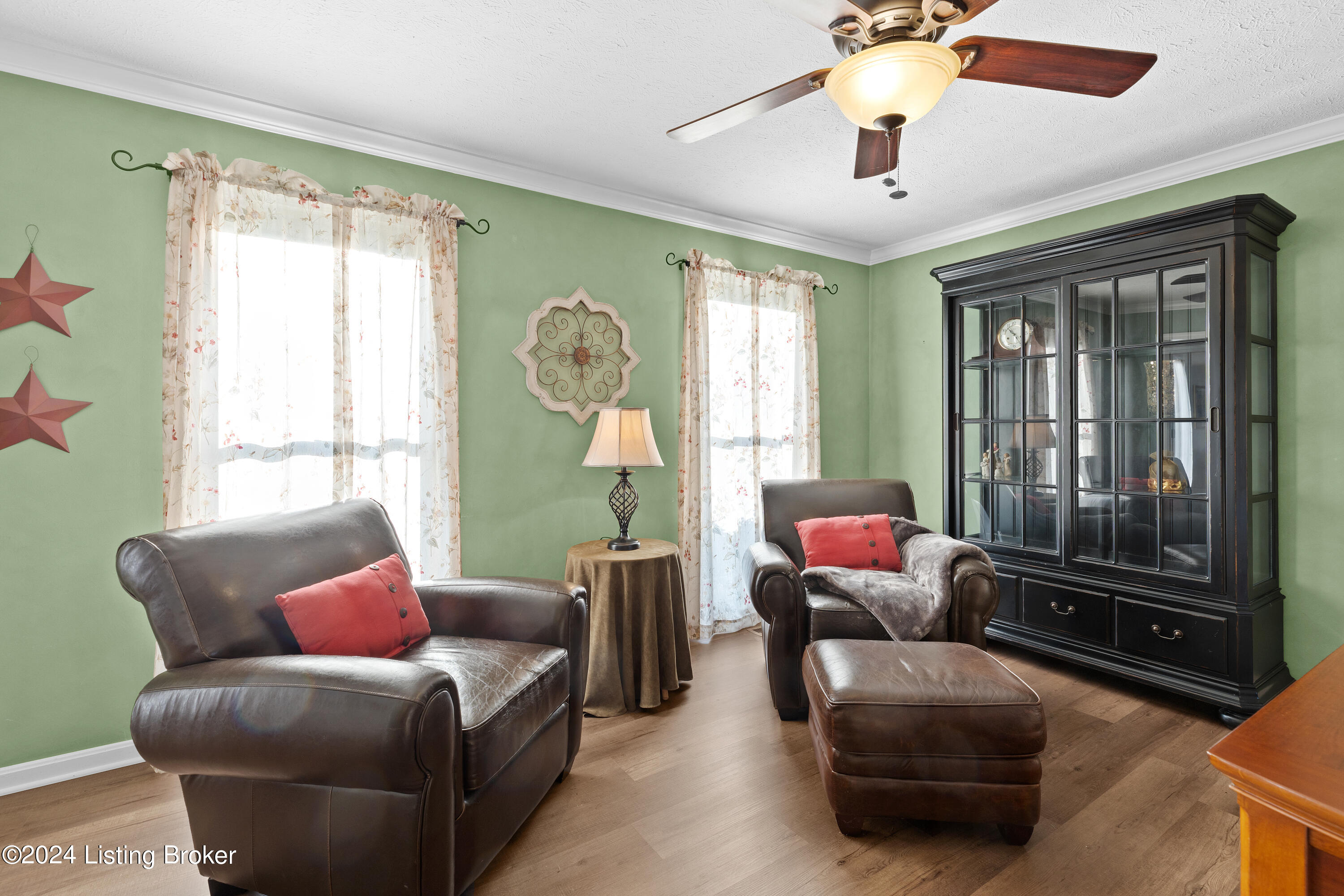 4305 Wooded Bend Way