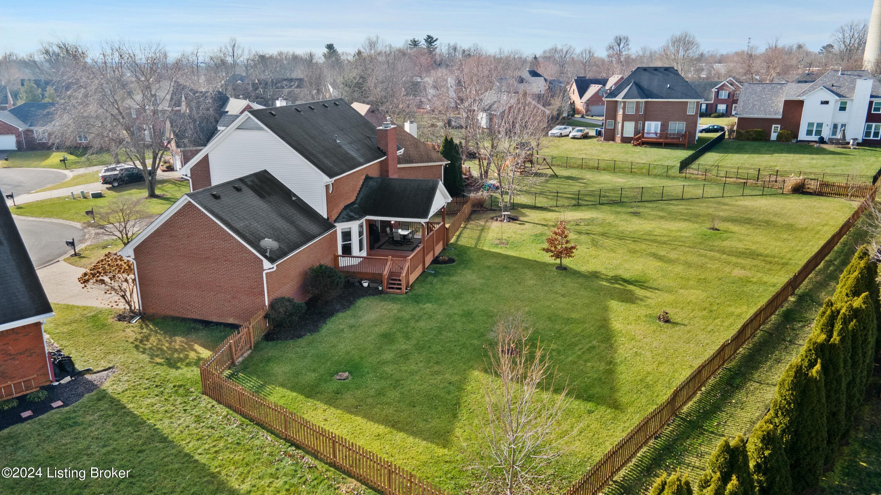 4305 Wooded Bend Way