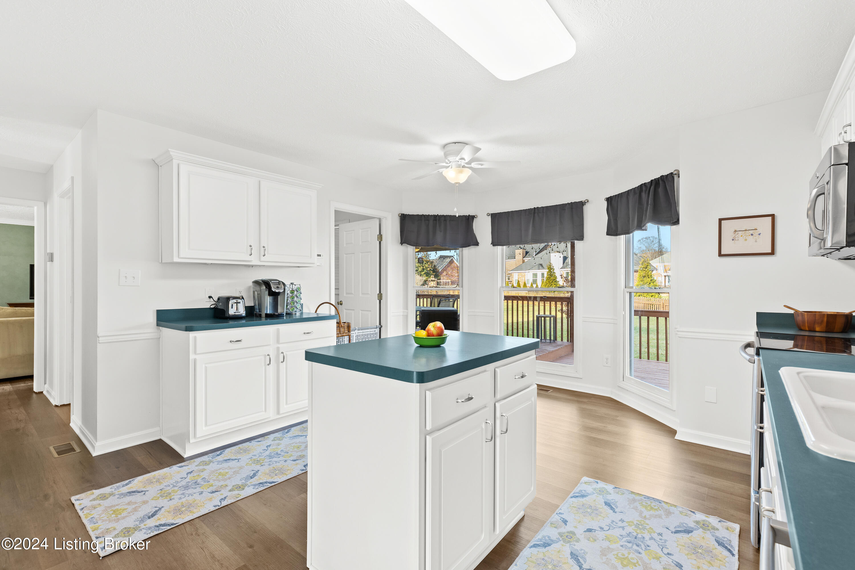 4305 Wooded Bend Way