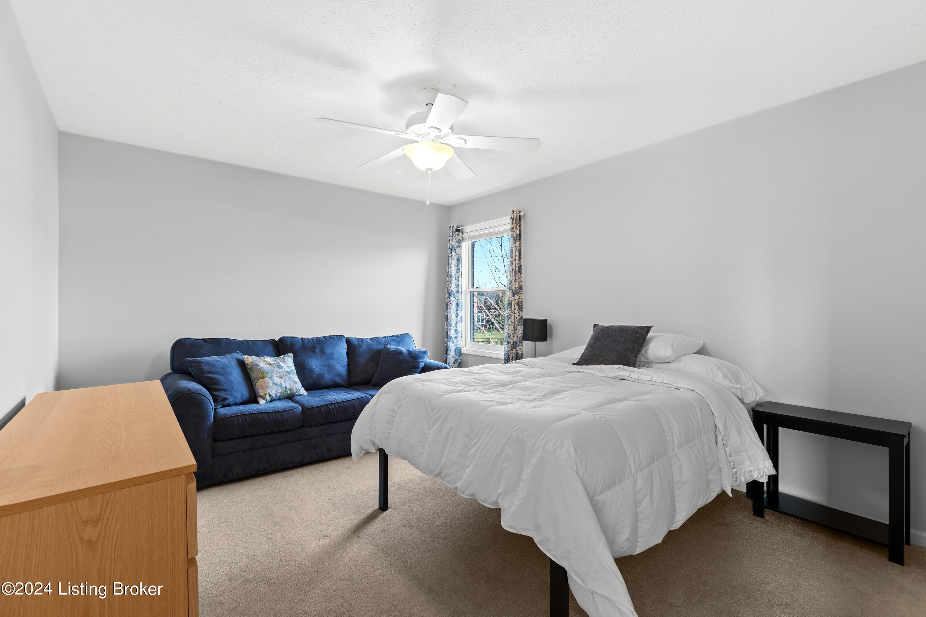 4305 Wooded Bend Way