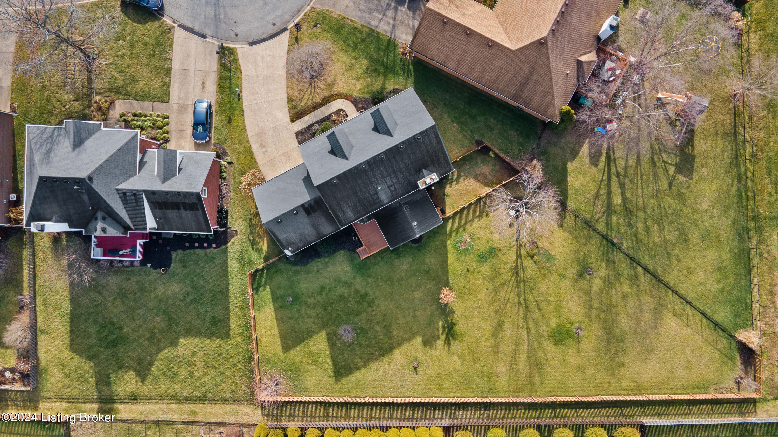 4305 Wooded Bend Way