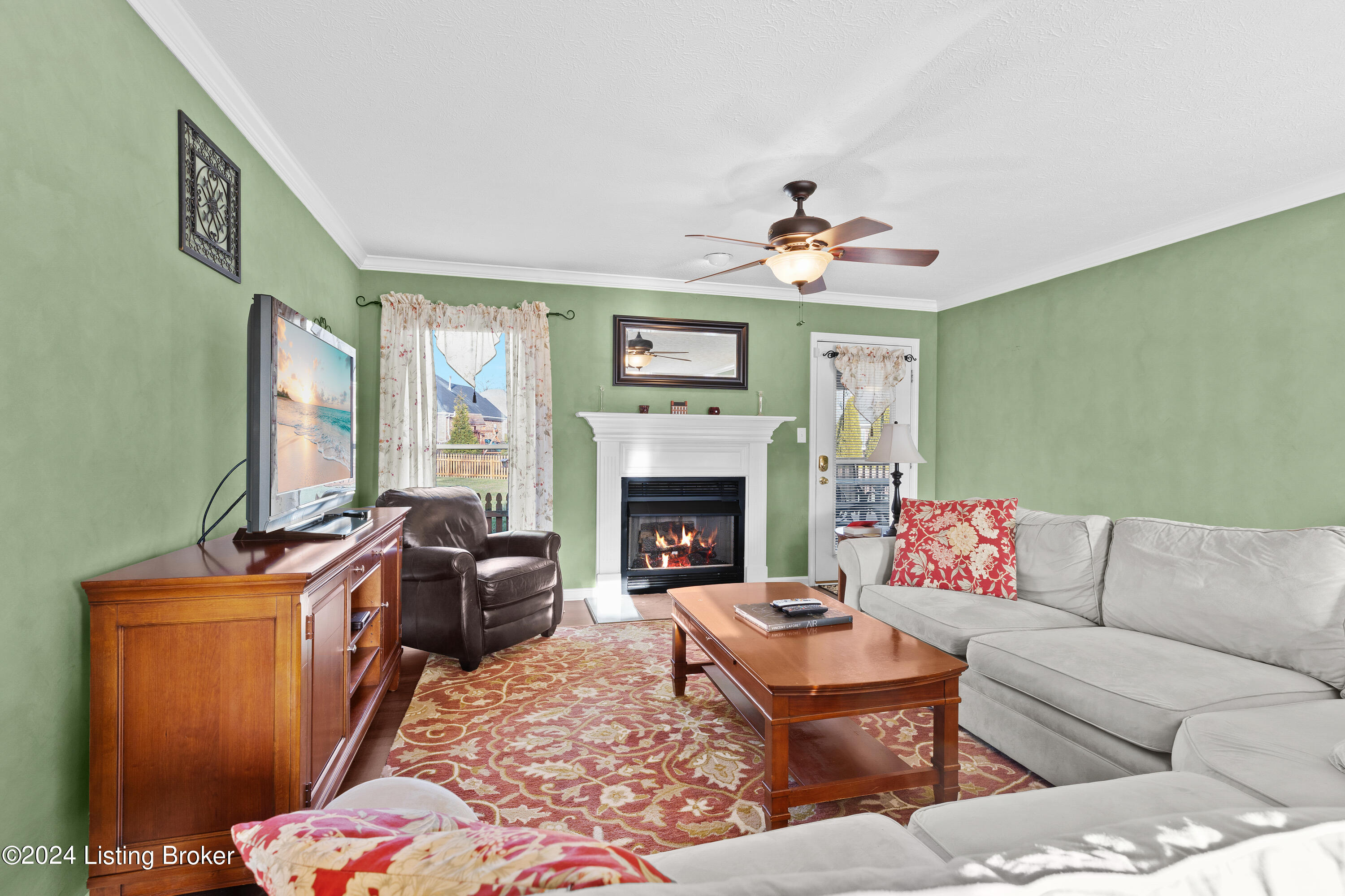 4305 Wooded Bend Way