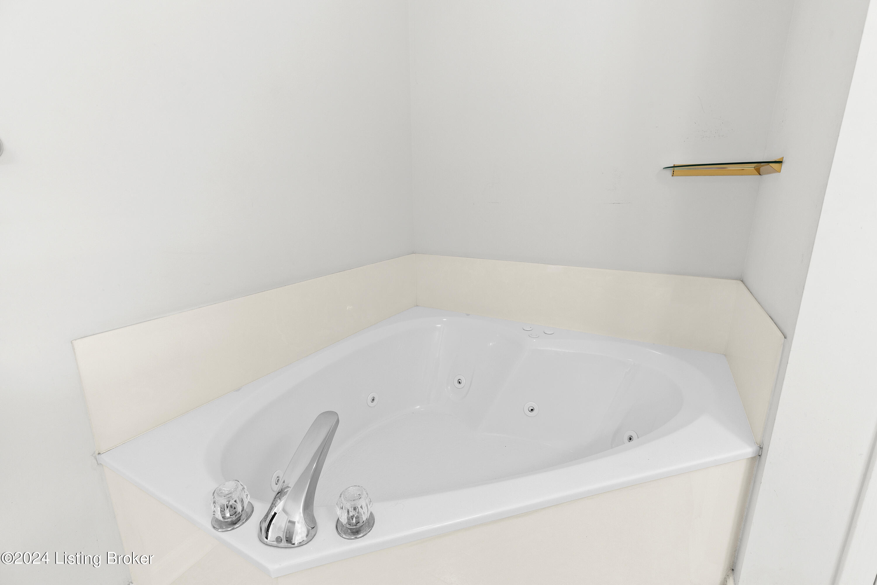 4305 Wooded Bend Way