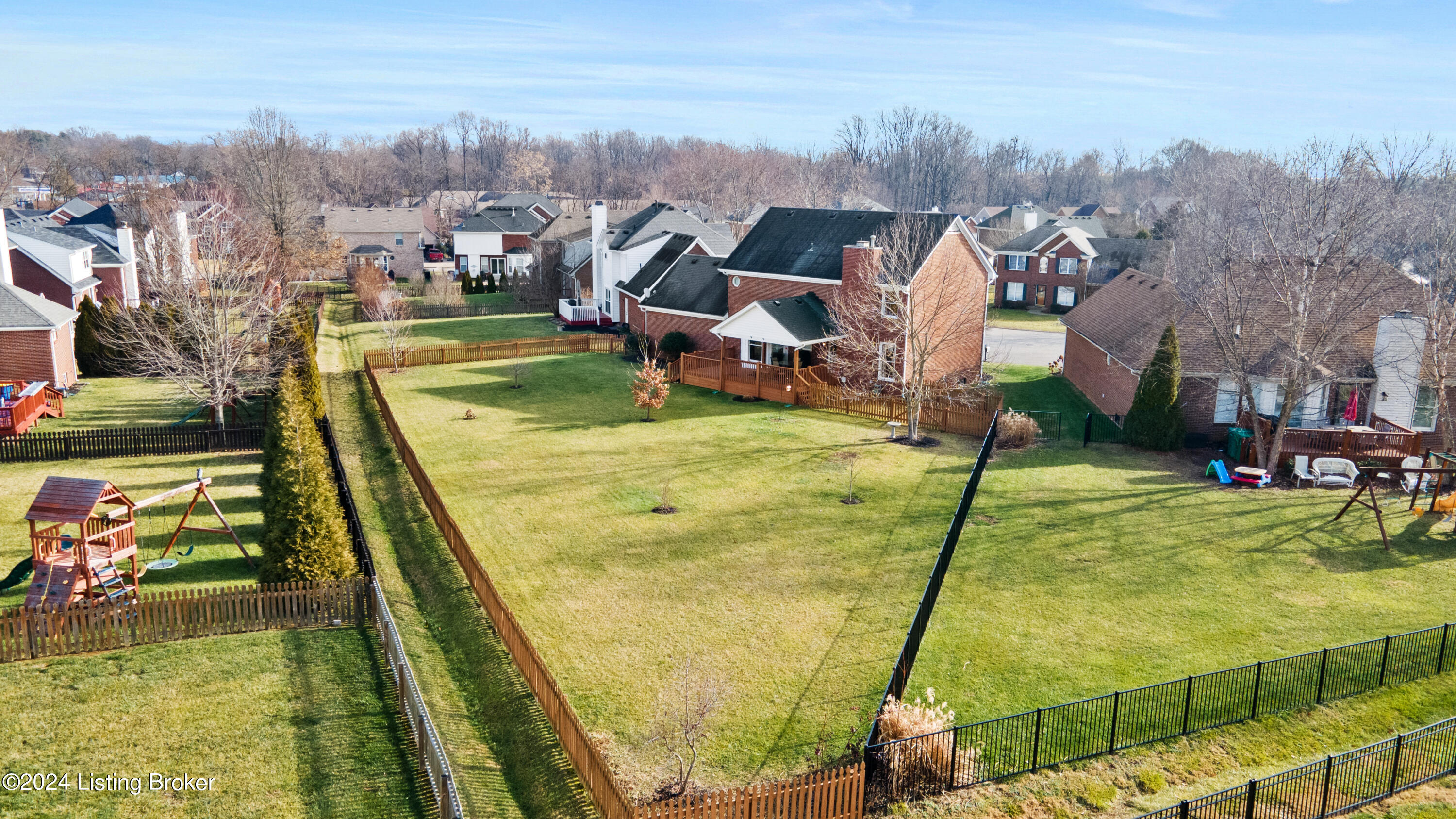 4305 Wooded Bend Way