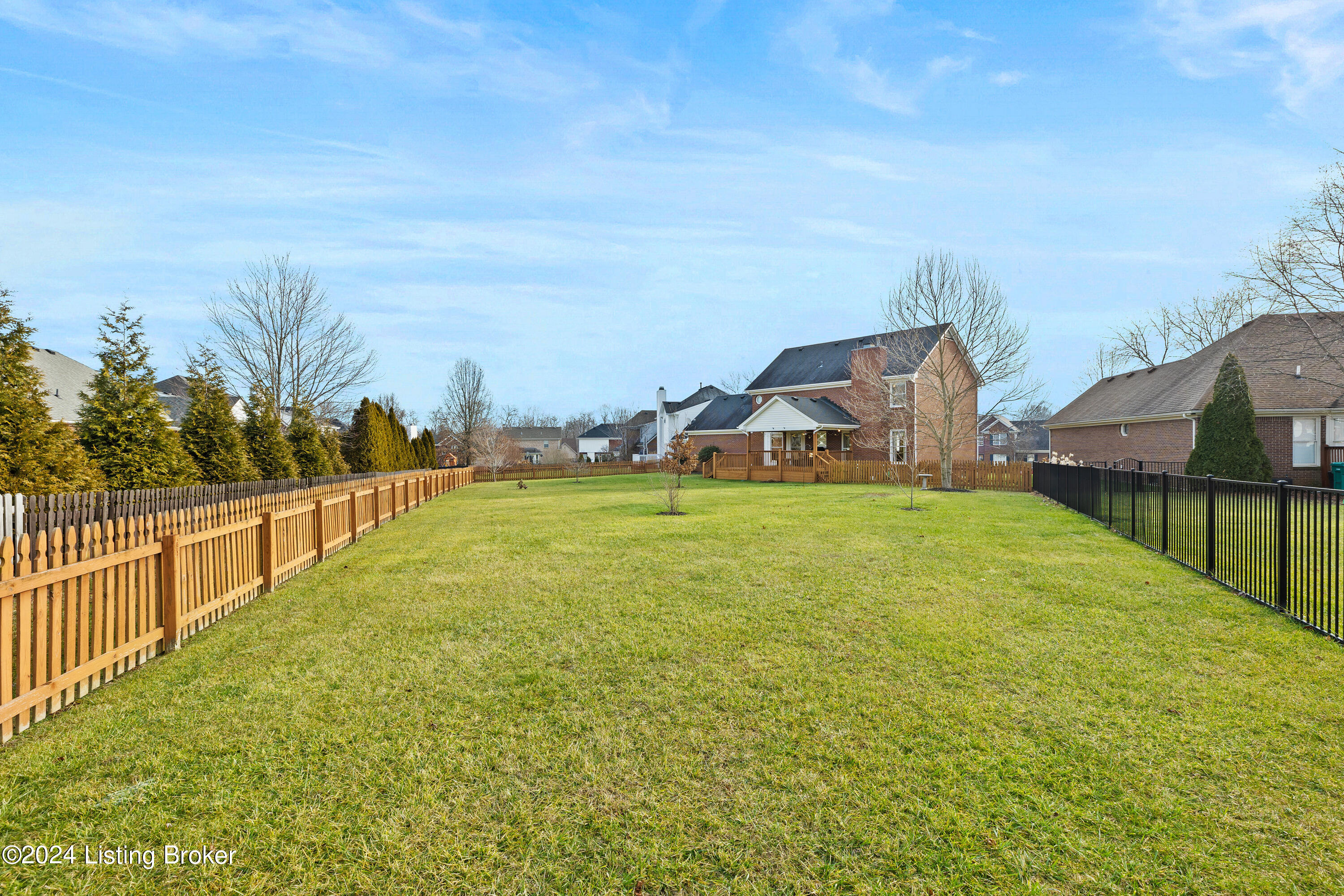 4305 Wooded Bend Way