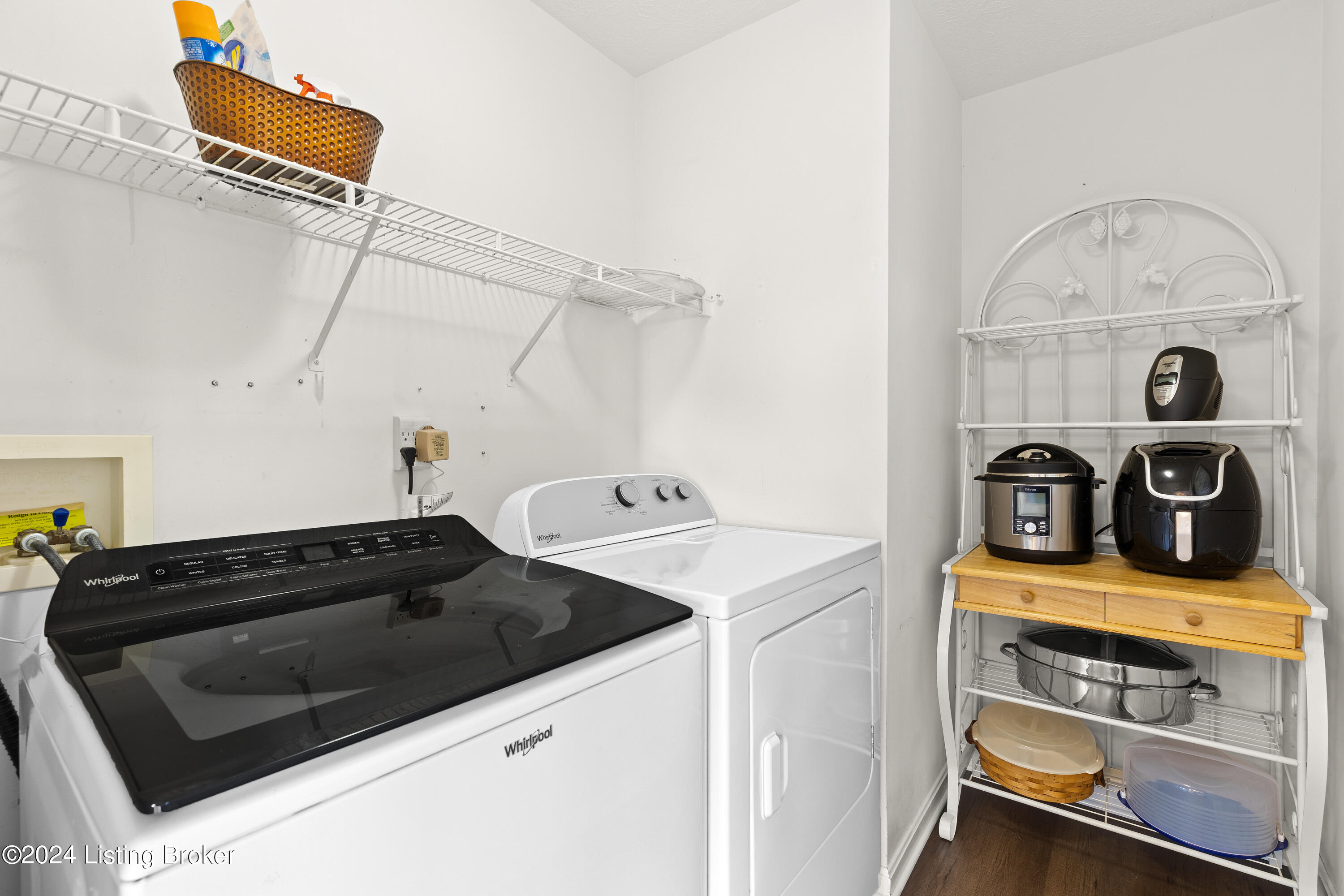 4305 Wooded Bend Way