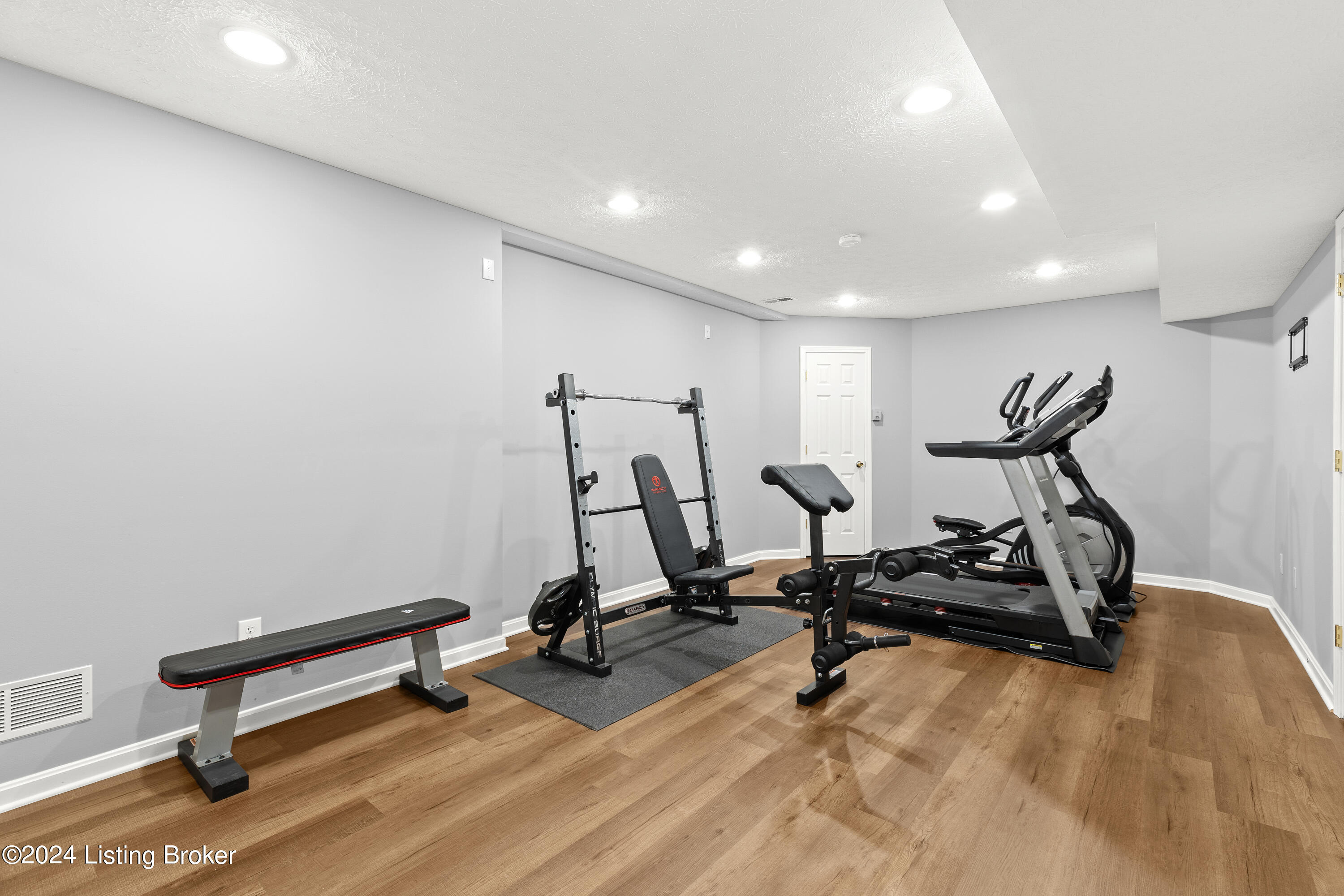 4305 Wooded Bend Way