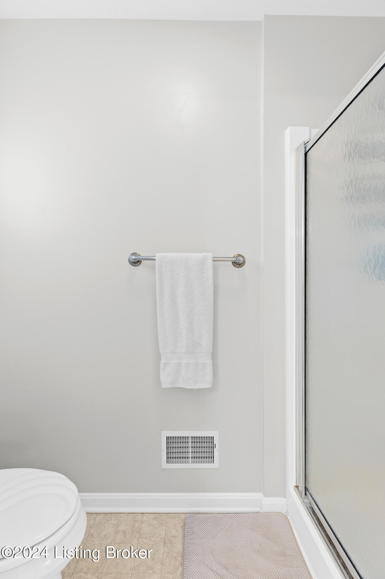 4305 Wooded Bend Way