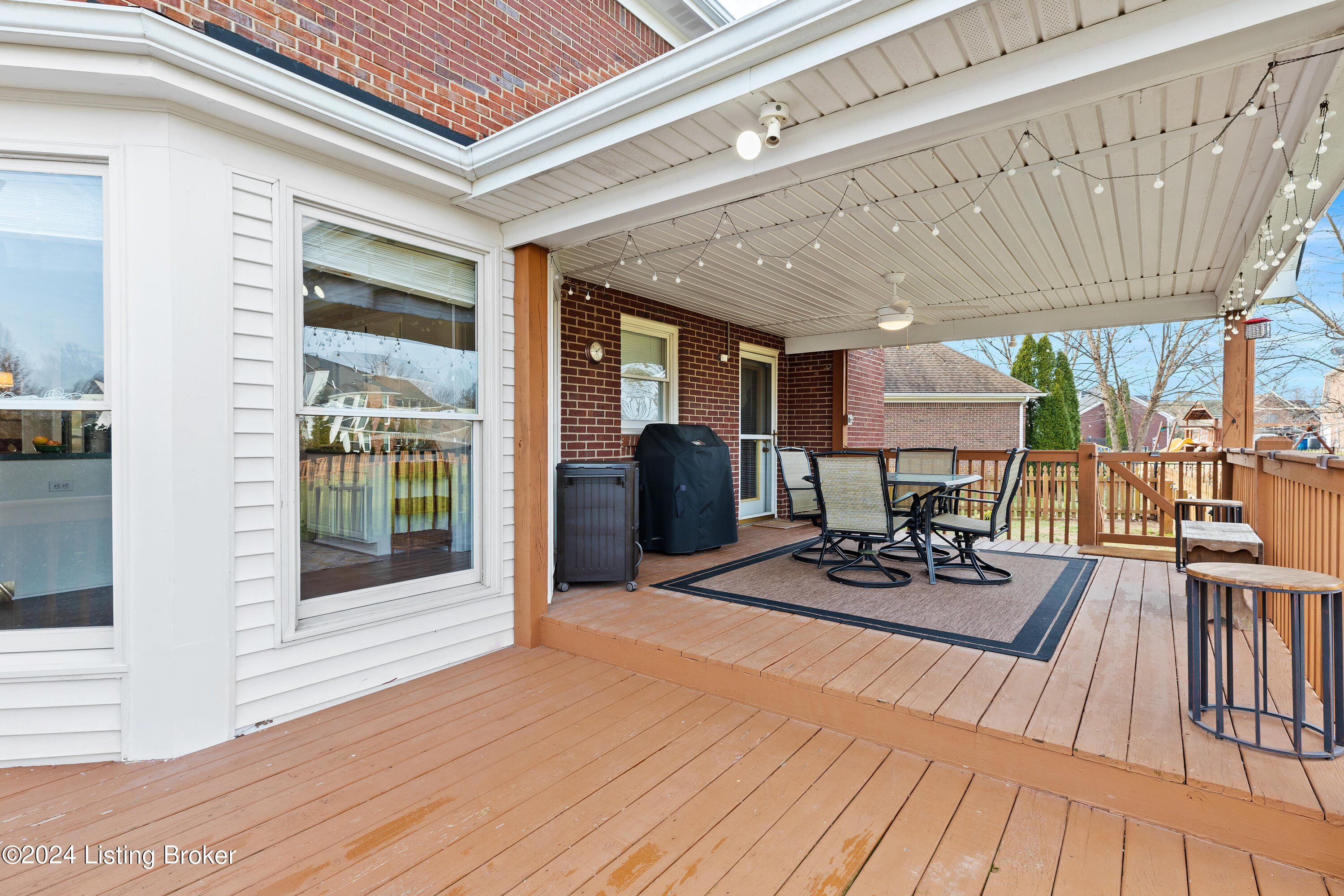 4305 Wooded Bend Way