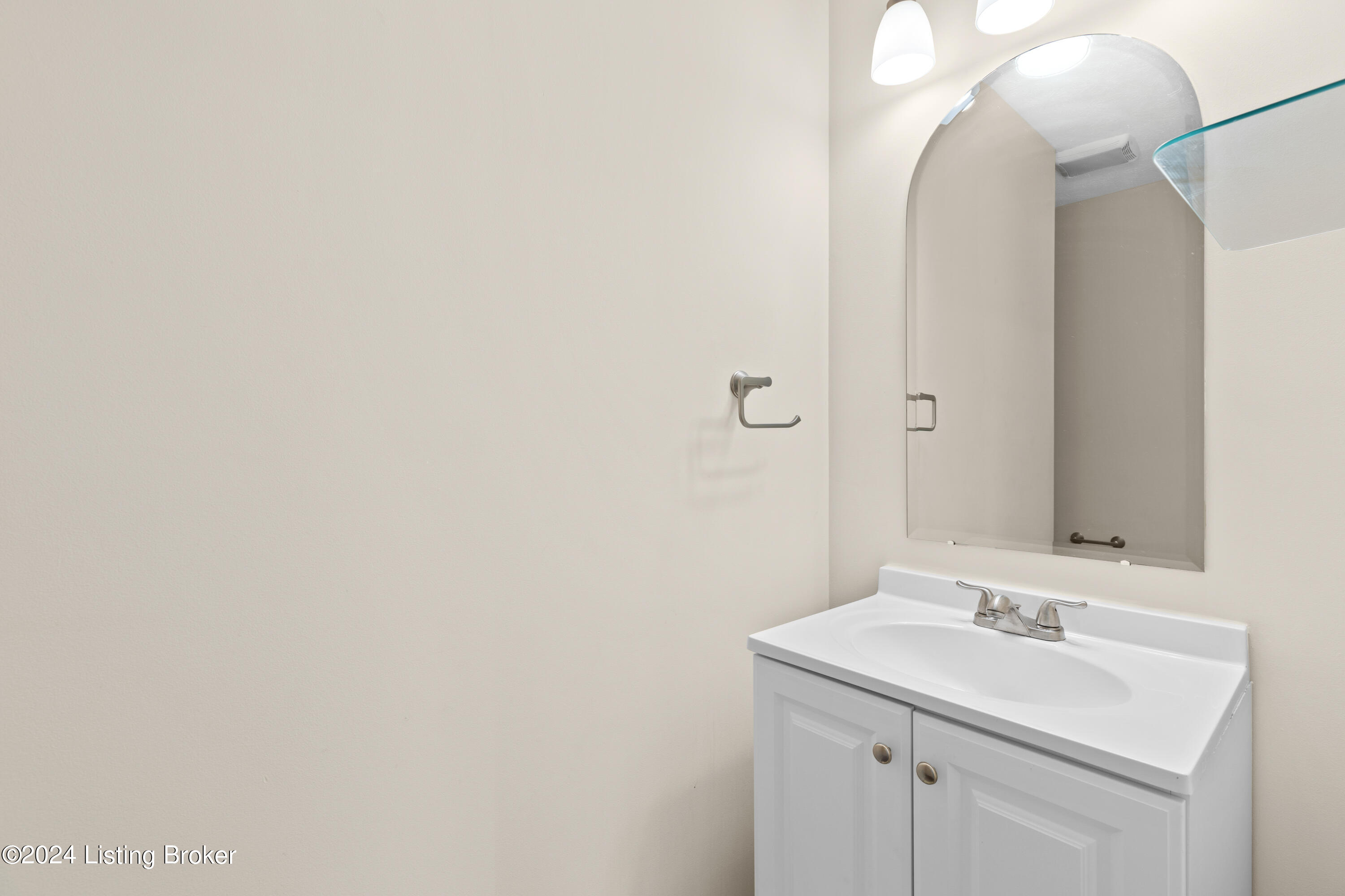 4305 Wooded Bend Way