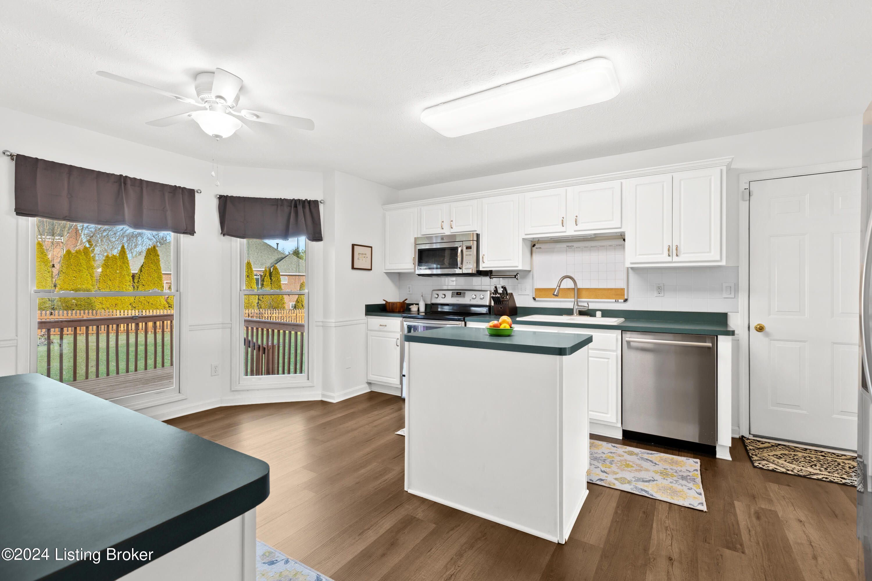 4305 Wooded Bend Way