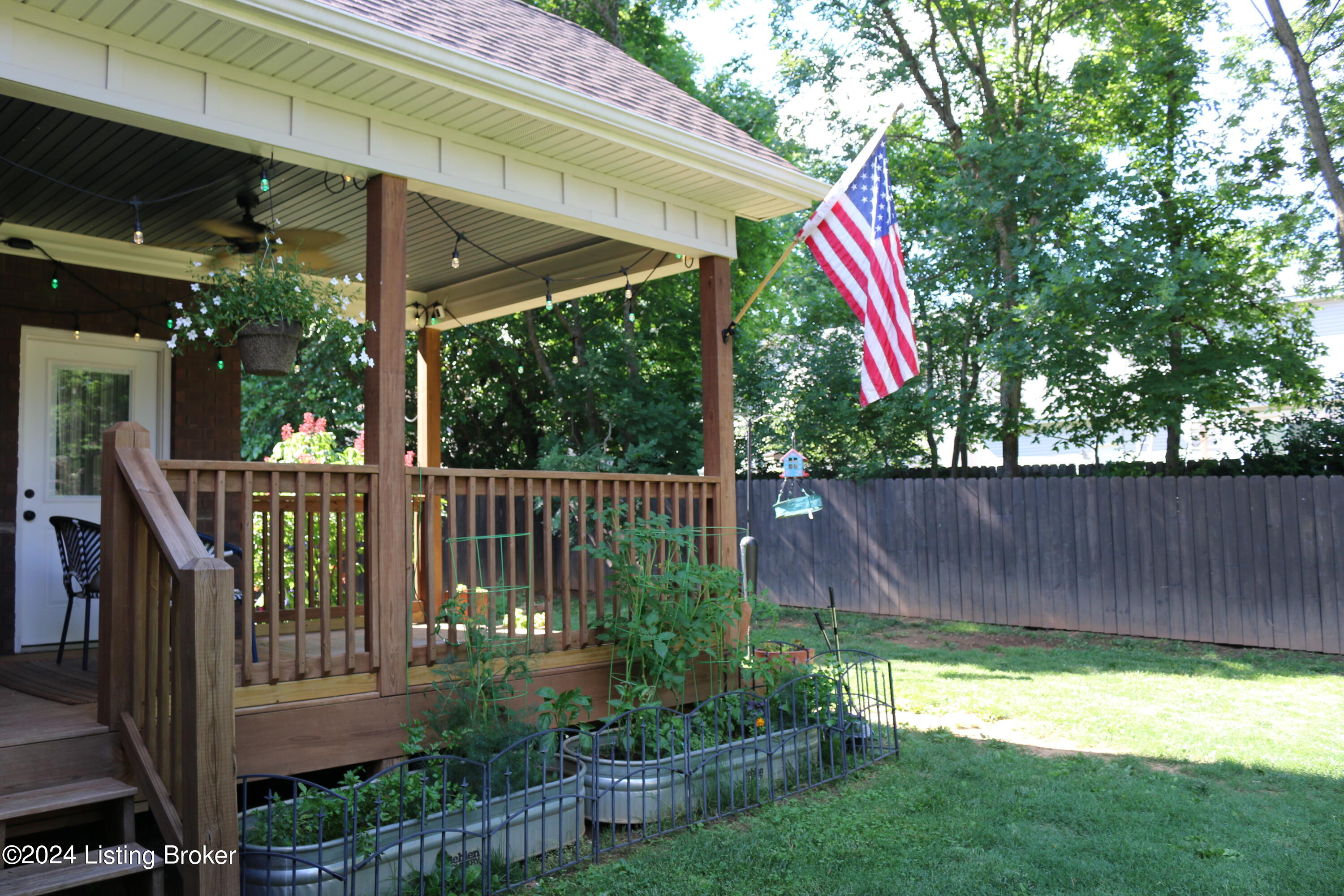 10507 Holly Berry Dr