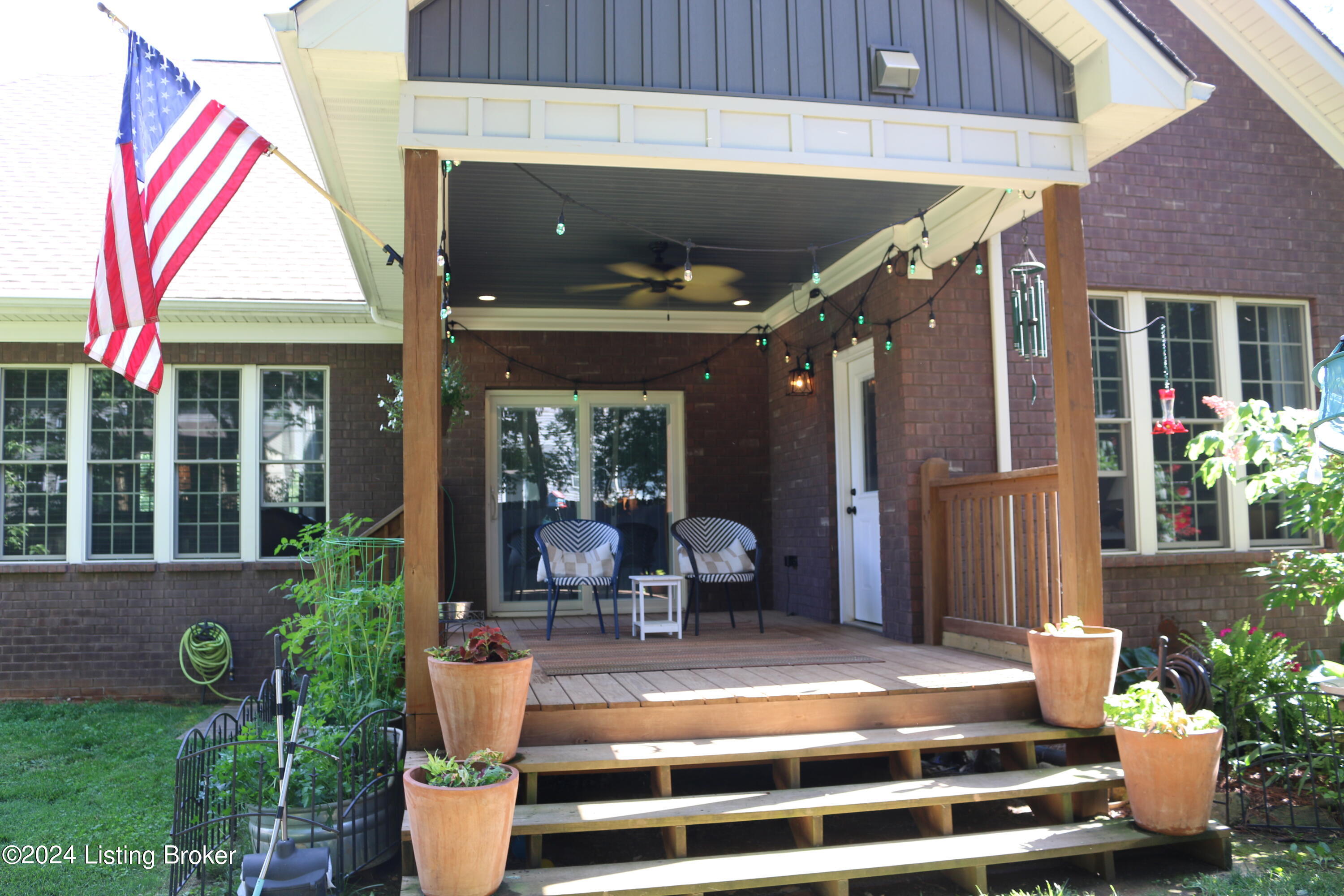 10507 Holly Berry Dr