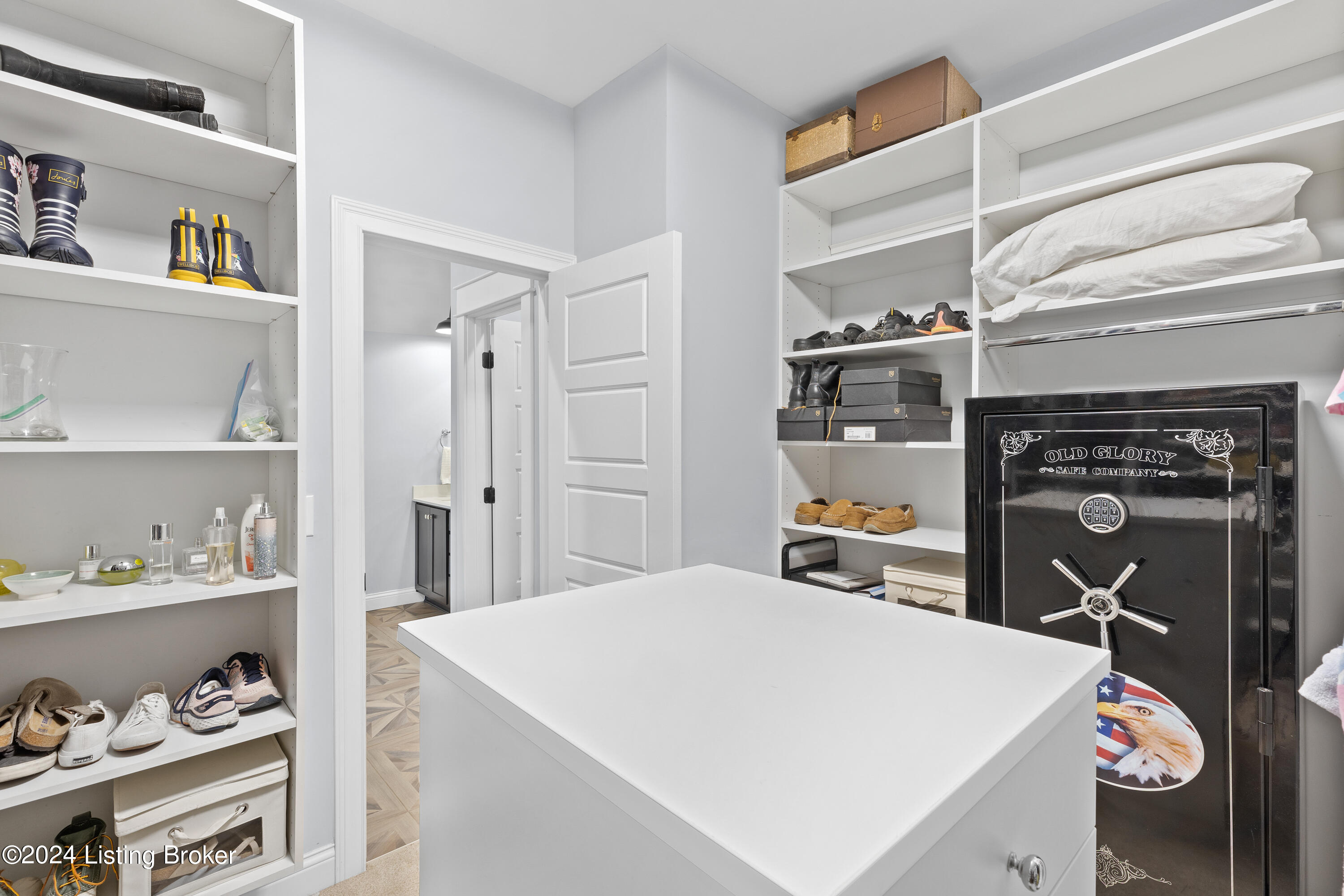 10507 Holly Berry Dr