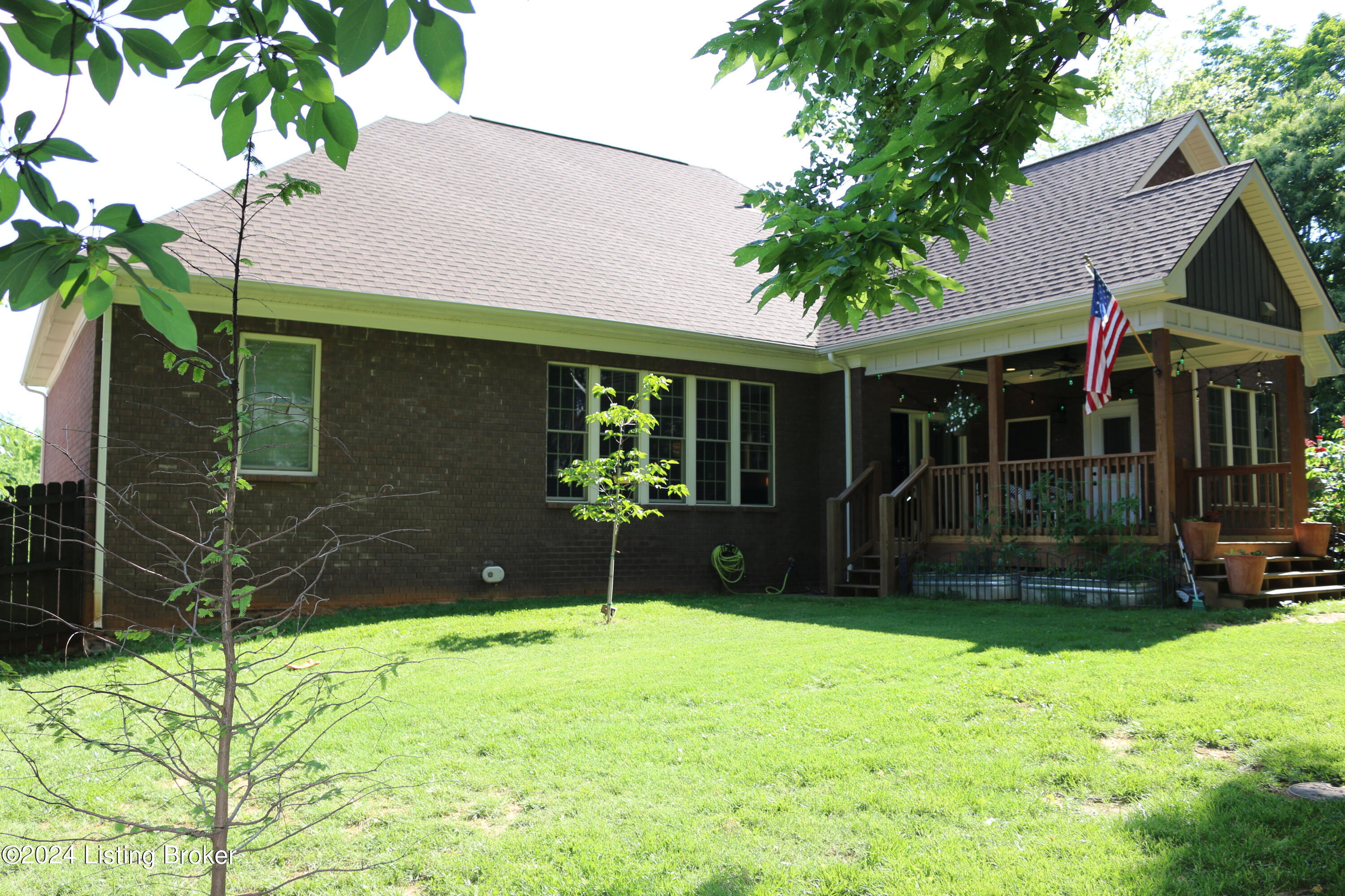 10507 Holly Berry Dr