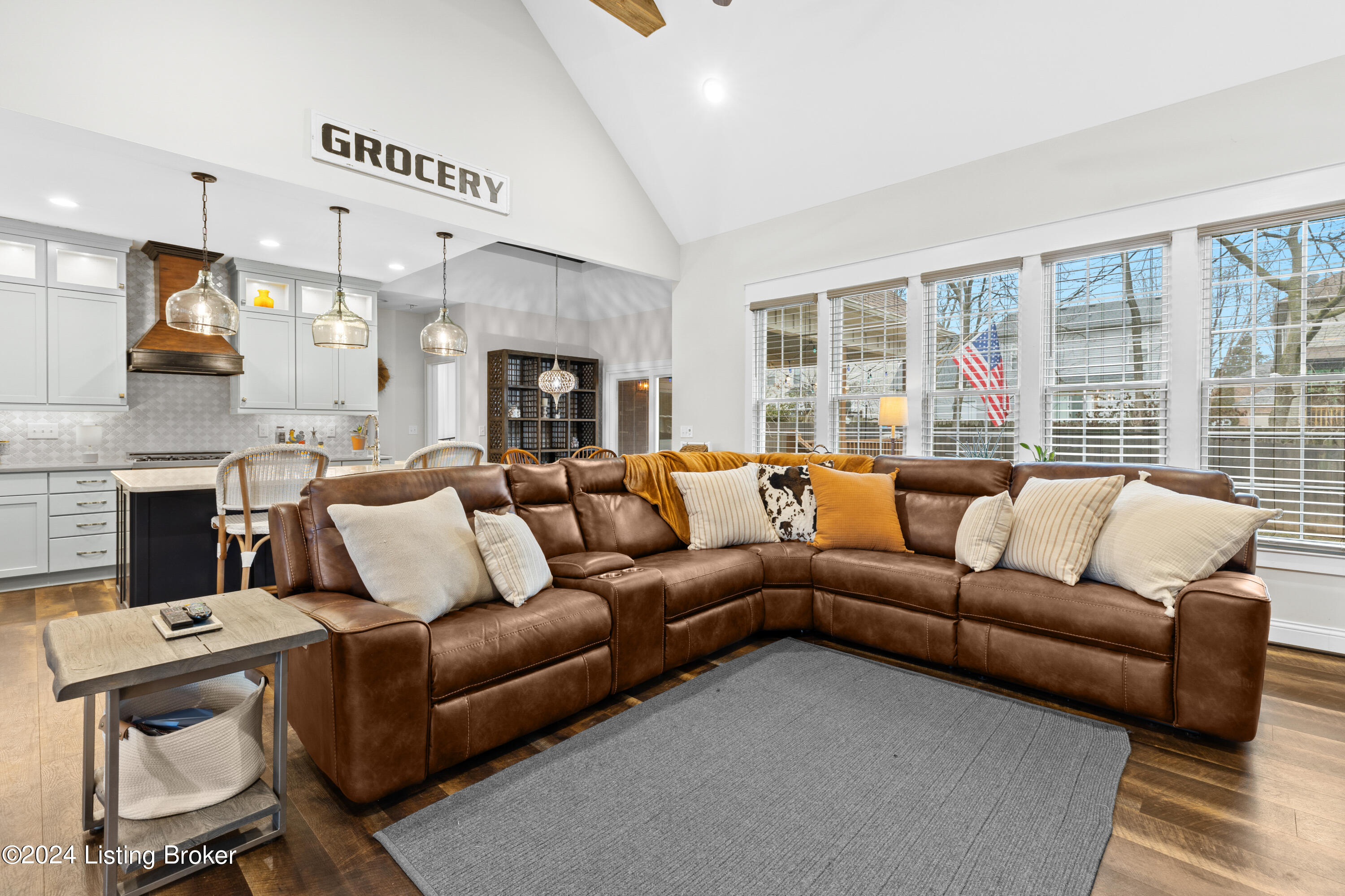 10507 Holly Berry Dr