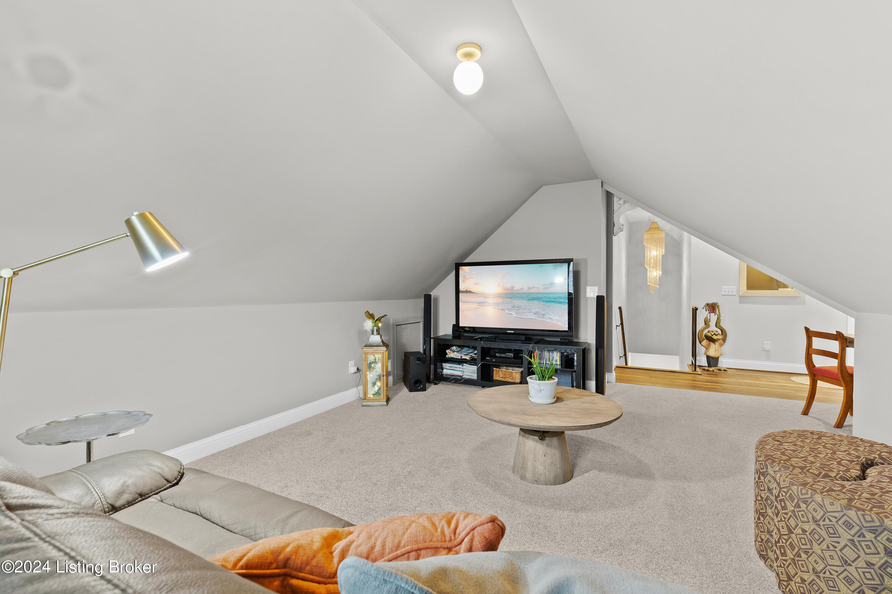 10507 Holly Berry Dr