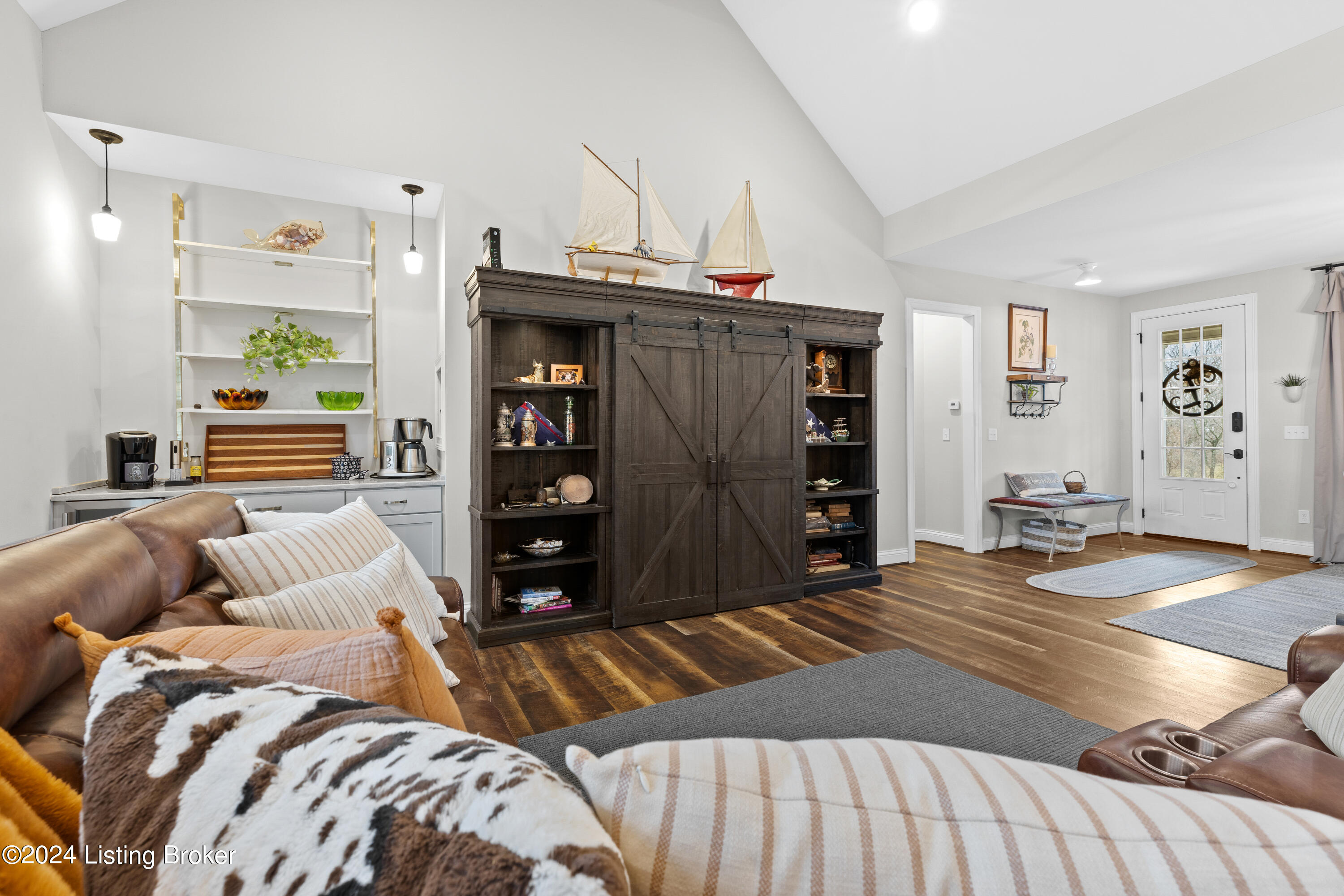 10507 Holly Berry Dr