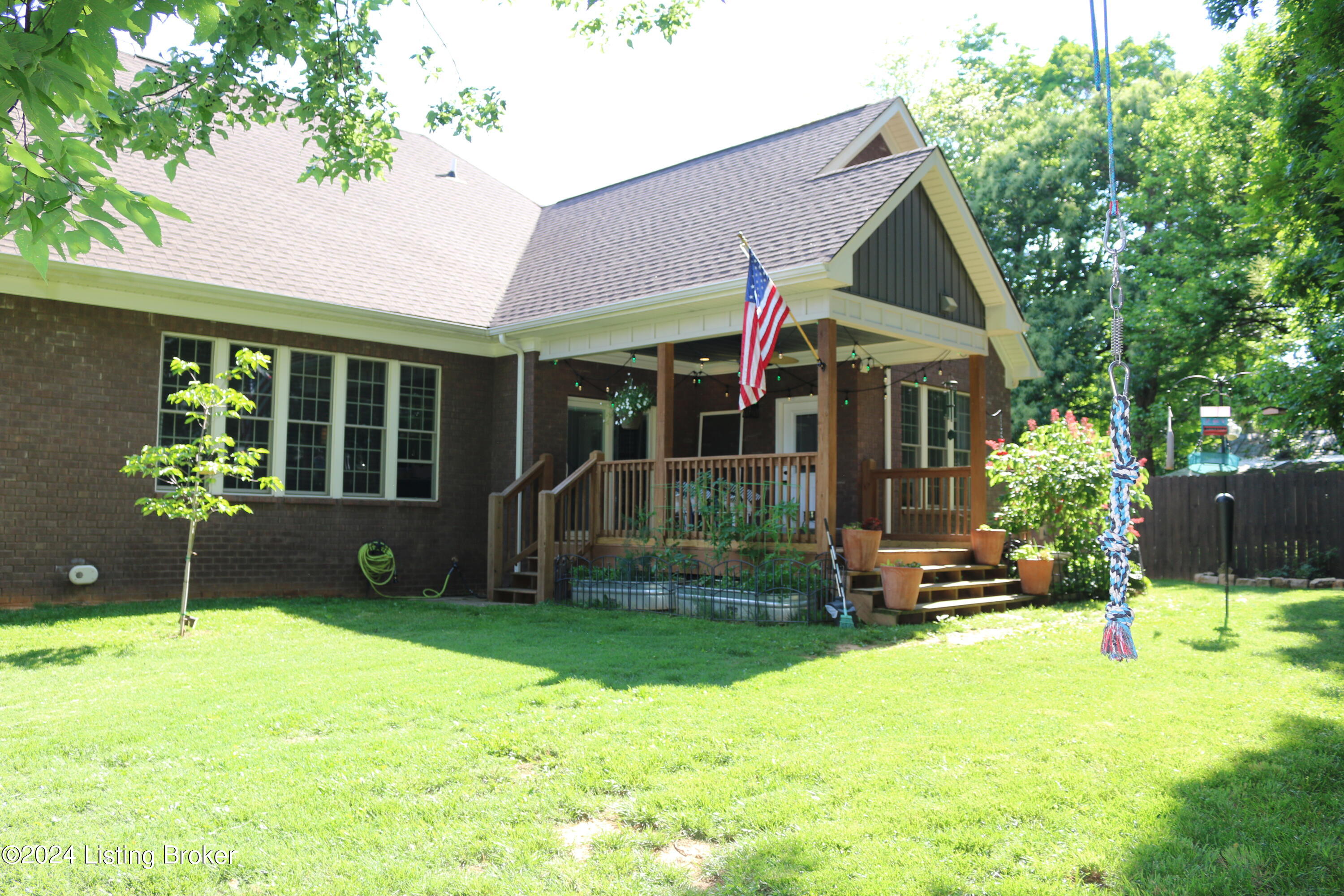 10507 Holly Berry Dr