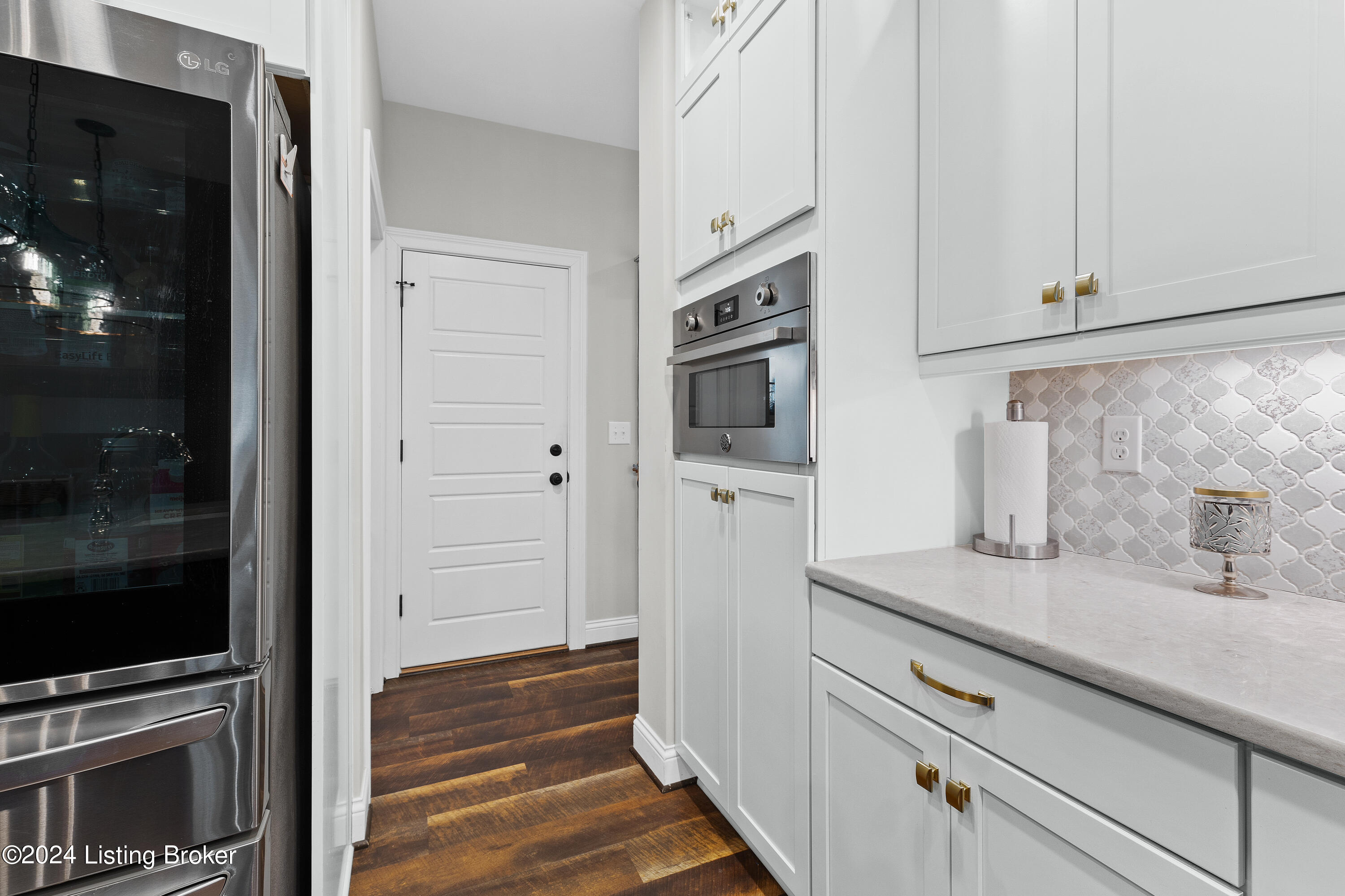 10507 Holly Berry Dr